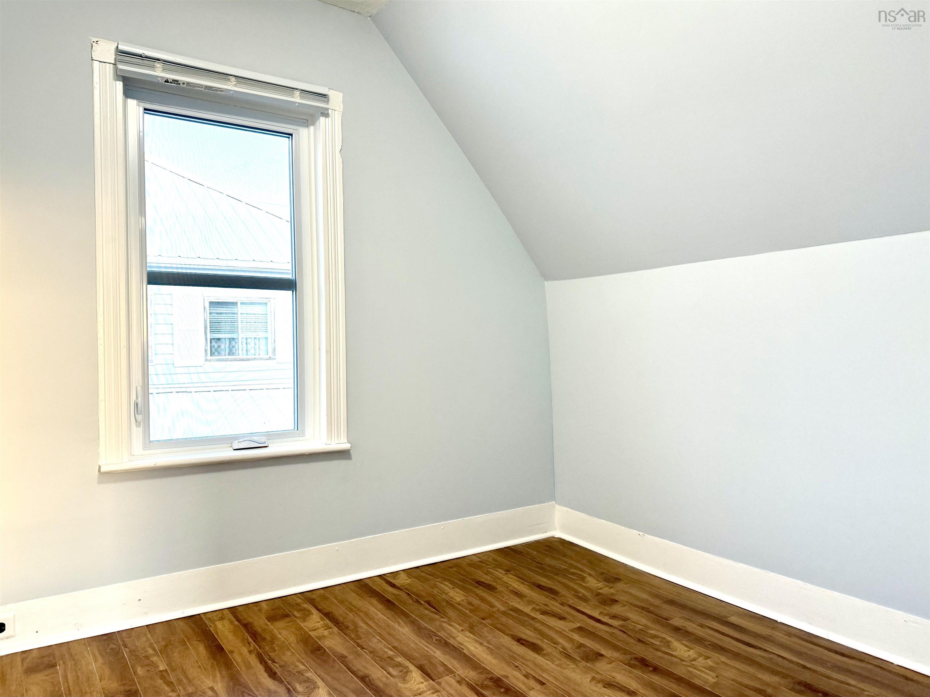 $264,900.00: 149 East Pleasant Street, Amherst