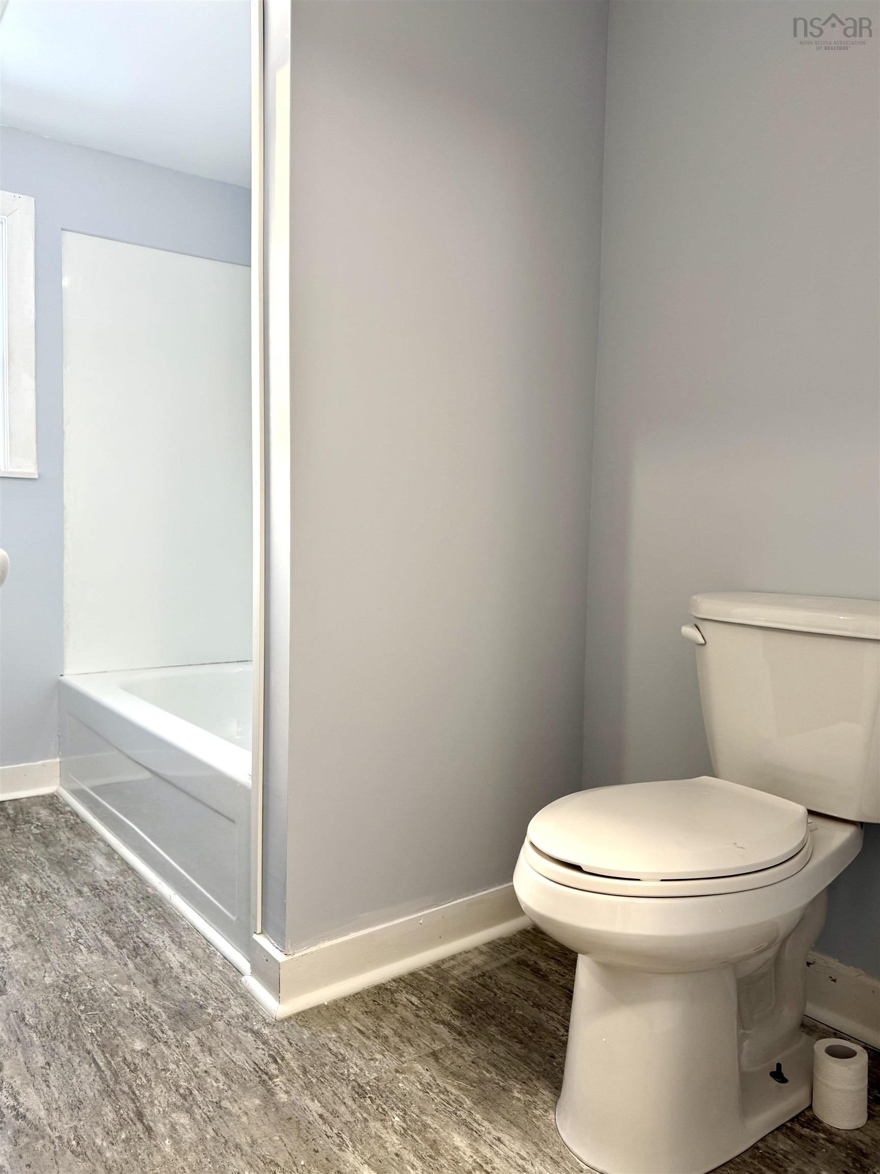 $264,900.00: 149 East Pleasant Street, Amherst