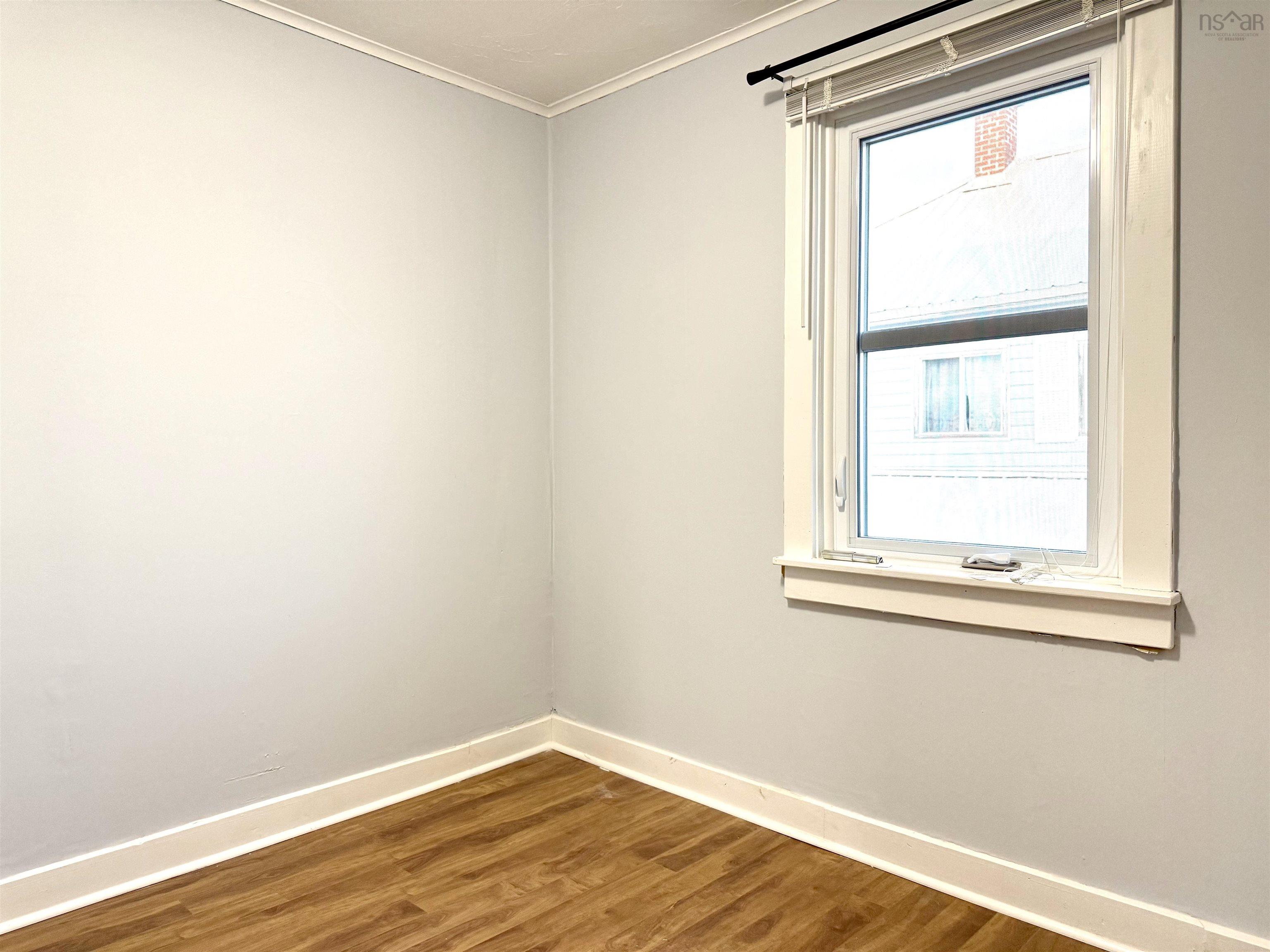 $264,900.00: 149 East Pleasant Street, Amherst