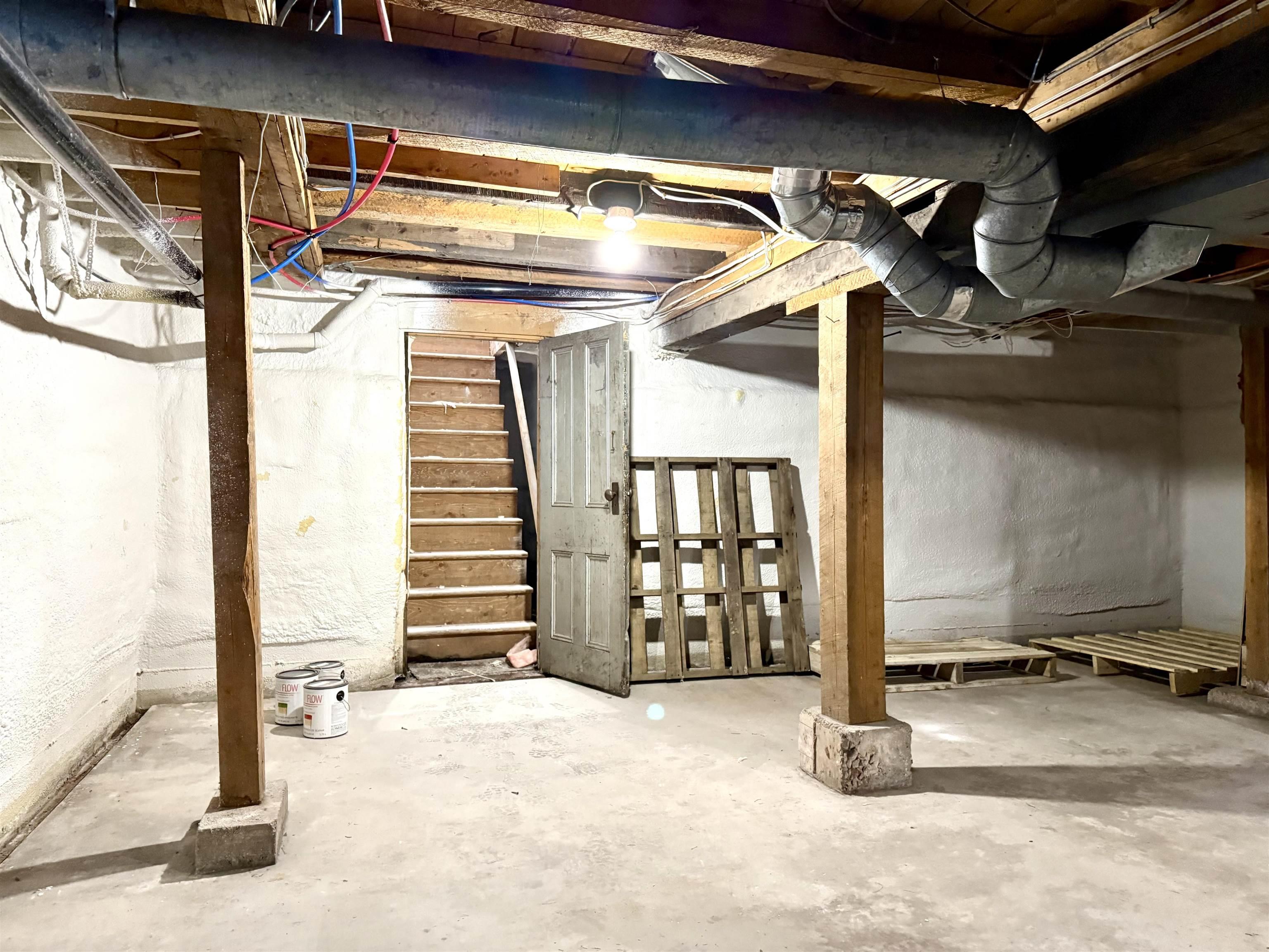 $264,900.00: 149 East Pleasant Street, Amherst