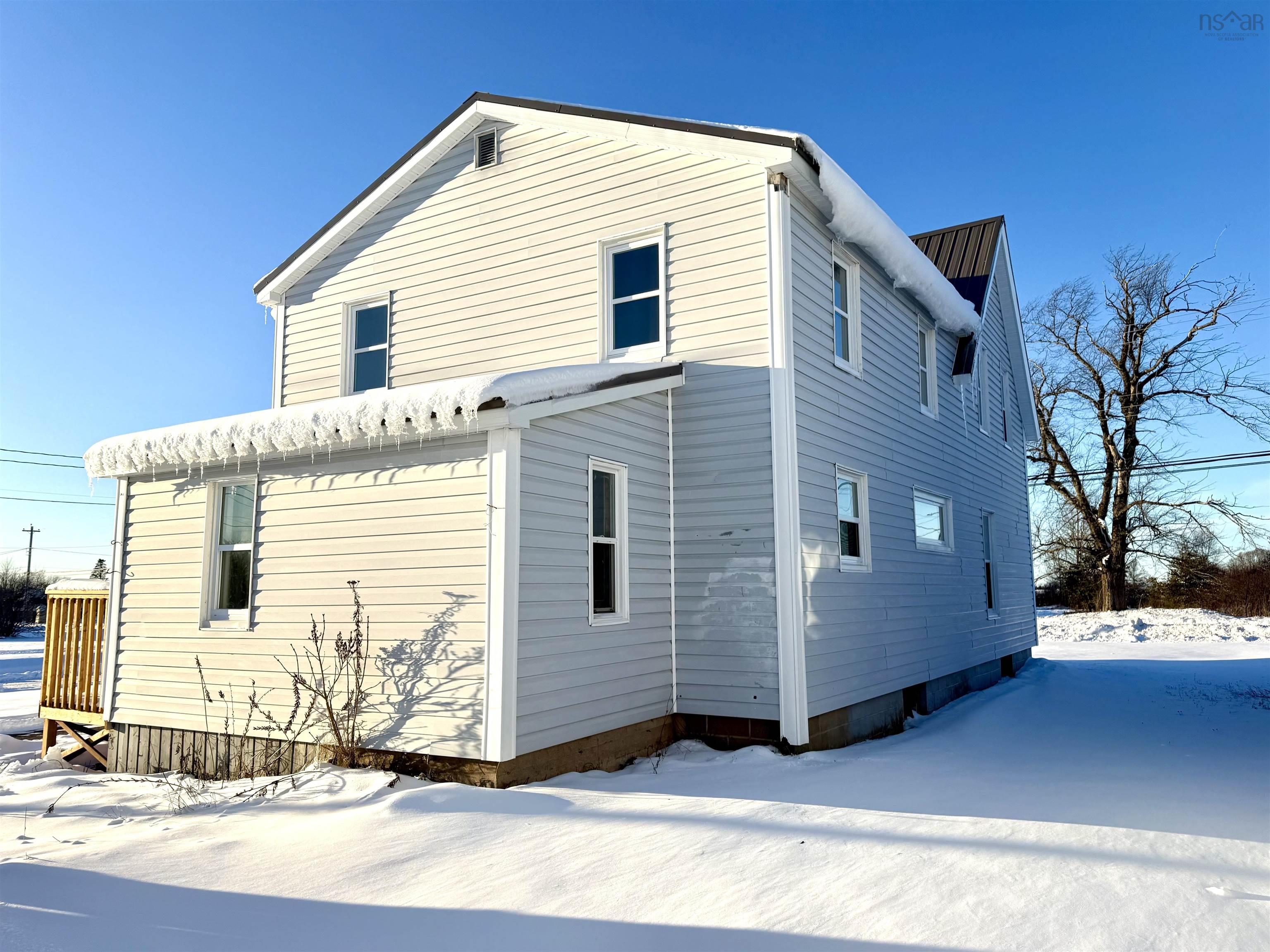 $264,900.00: 149 East Pleasant Street, Amherst