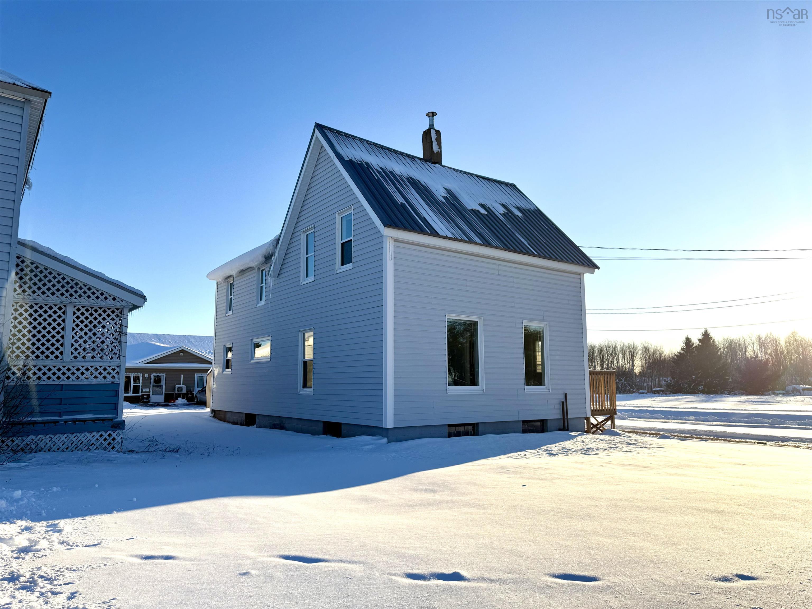 $264,900.00: 149 East Pleasant Street, Amherst