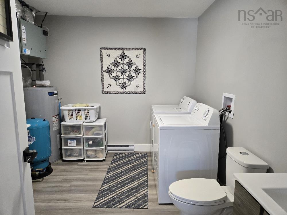 $389,900.00: 17 Riverview Drive, Murray Siding