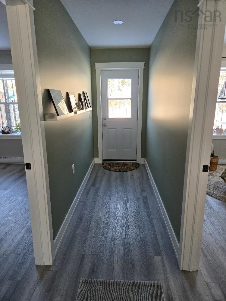 $389,900.00: 17 Riverview Drive, Murray Siding