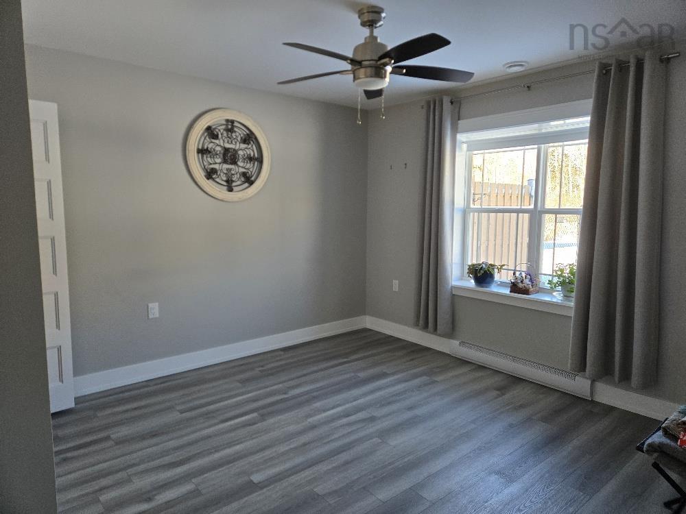 $389,900.00: 17 Riverview Drive, Murray Siding