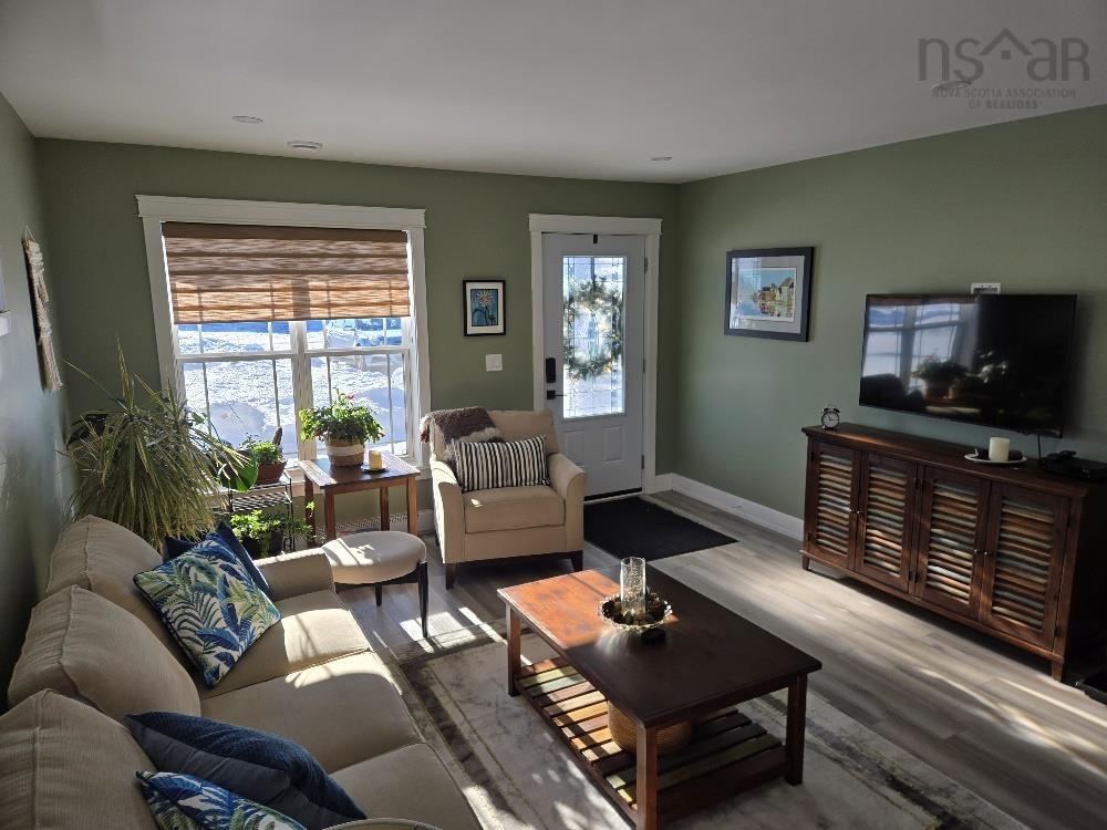 $389,900.00: 17 Riverview Drive, Murray Siding