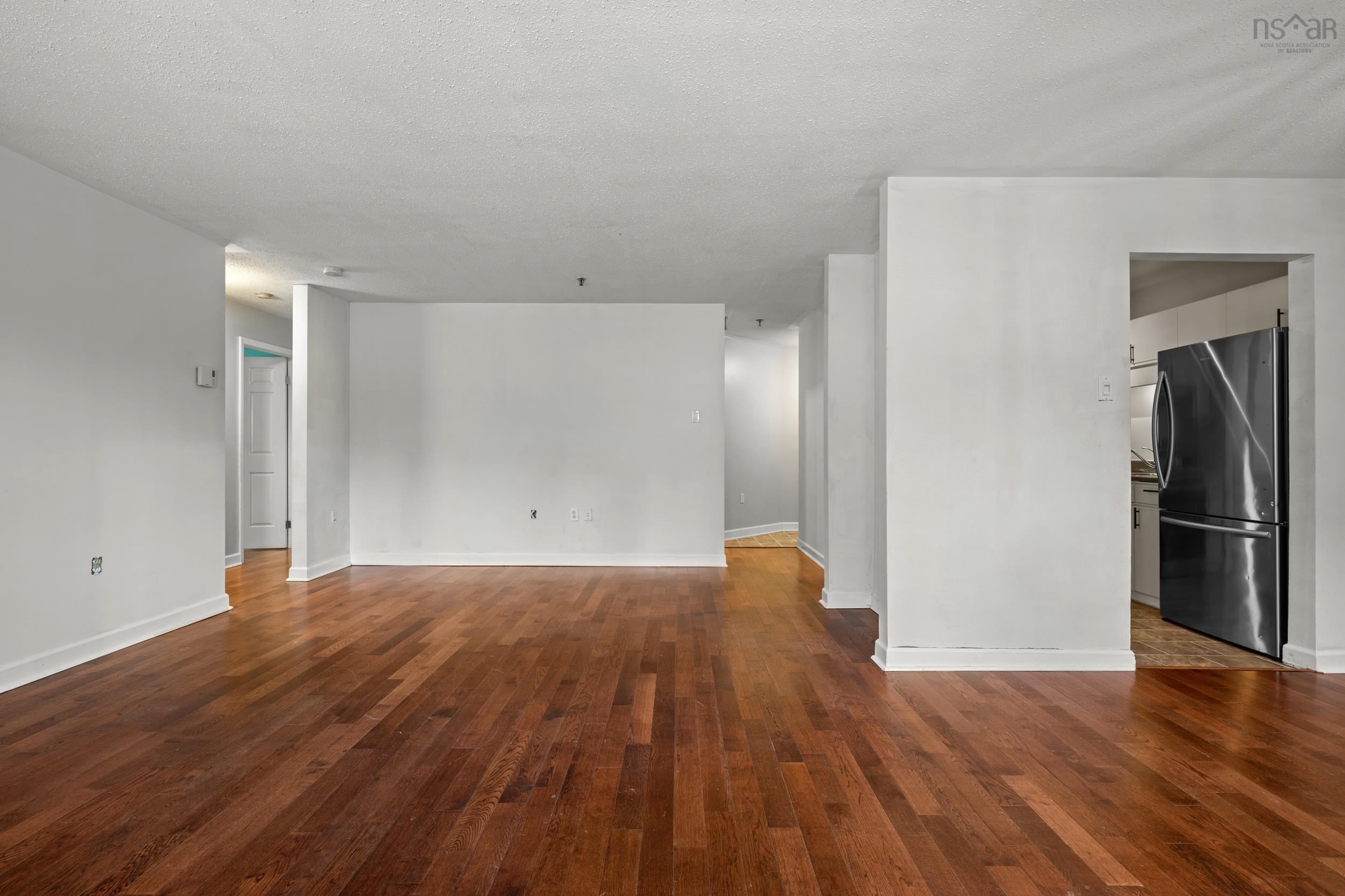 $349,900.00: 106 126 Farnham Gate Road, Halifax