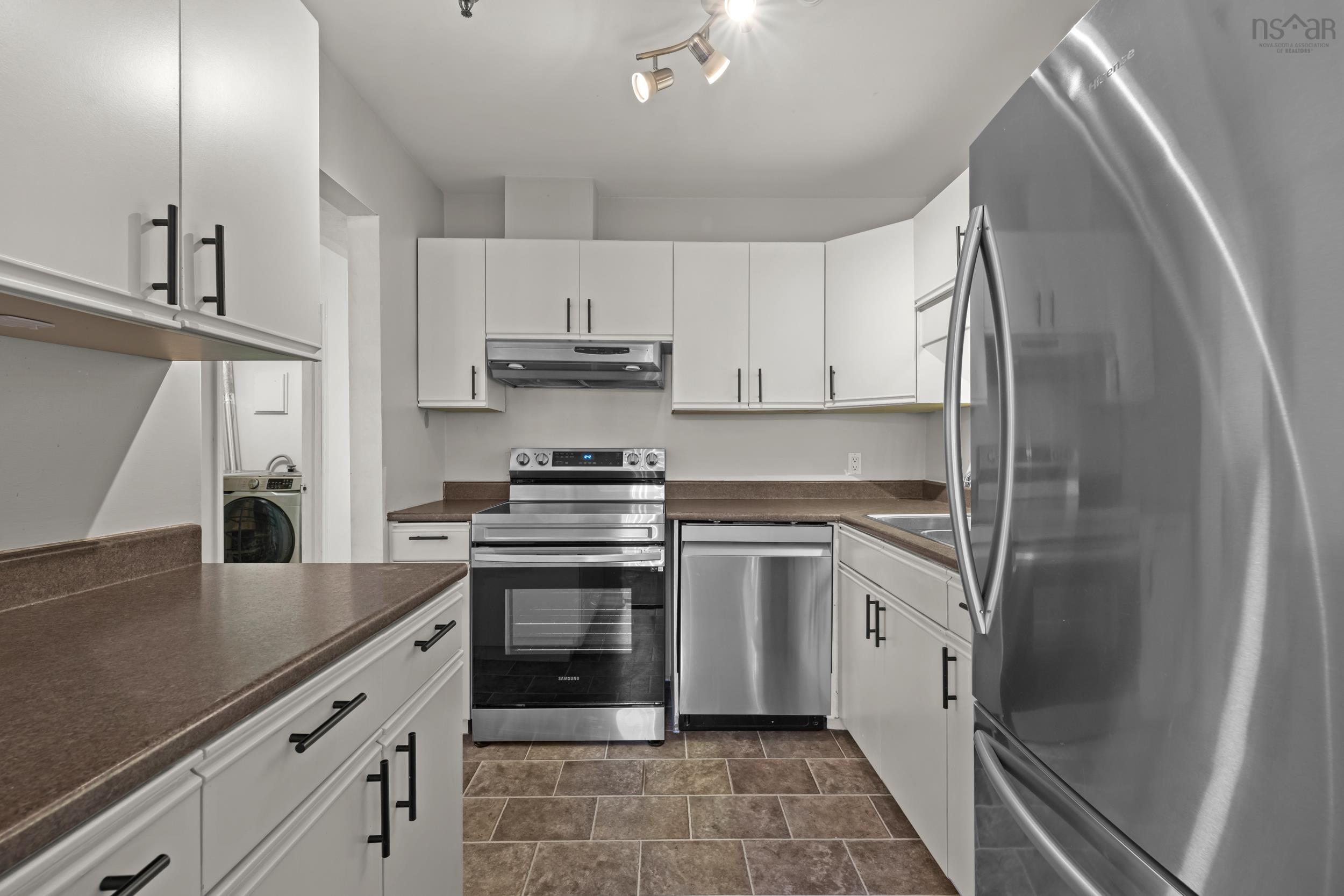 $349,900.00: 106 126 Farnham Gate Road, Halifax