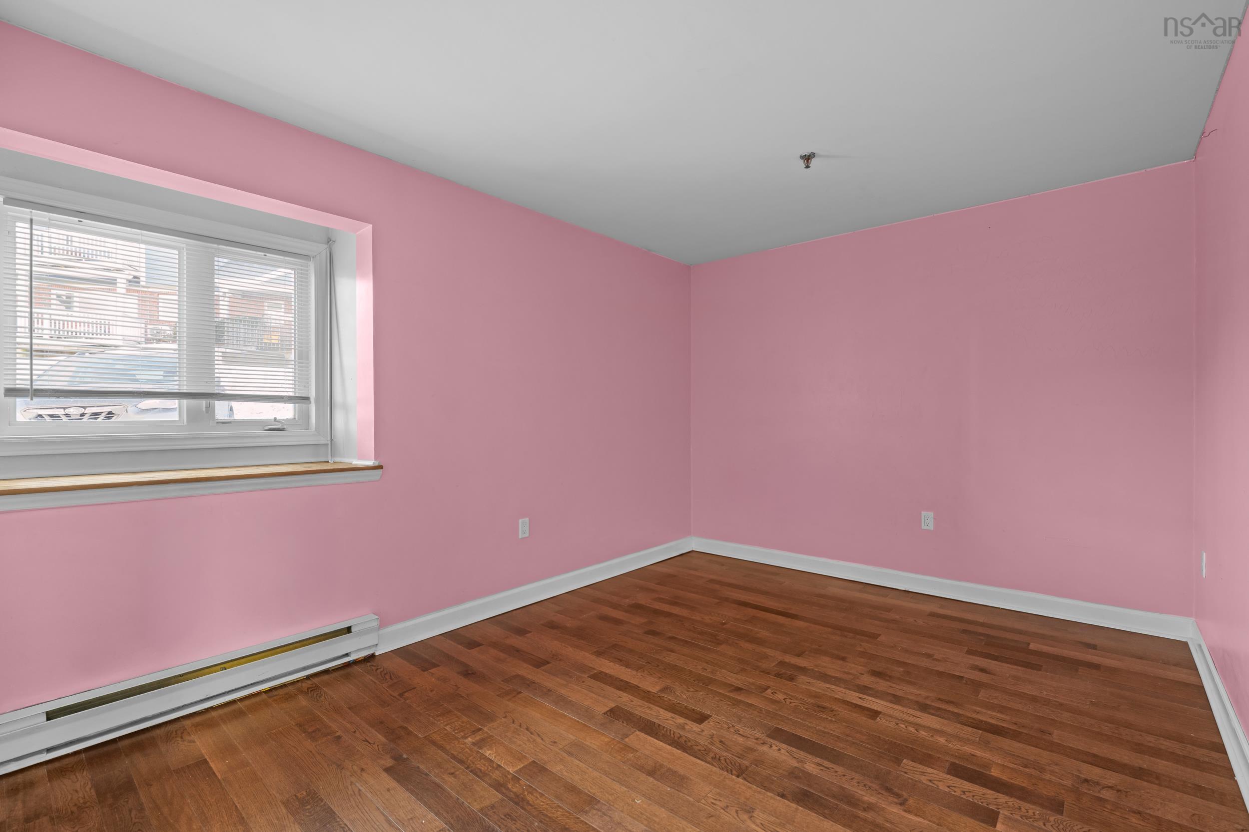 $349,900.00: 106 126 Farnham Gate Road, Halifax