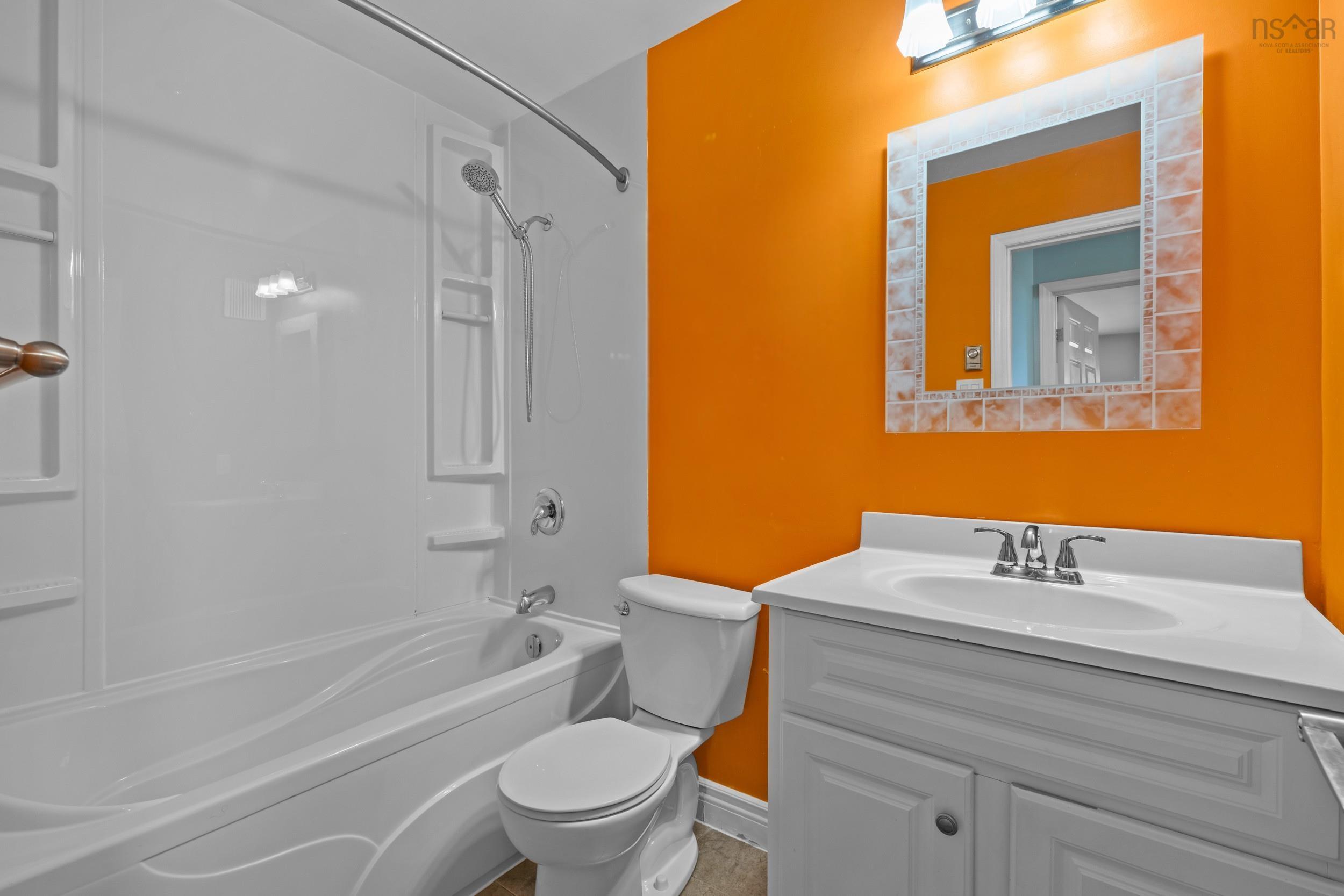 $349,900.00: 106 126 Farnham Gate Road, Halifax