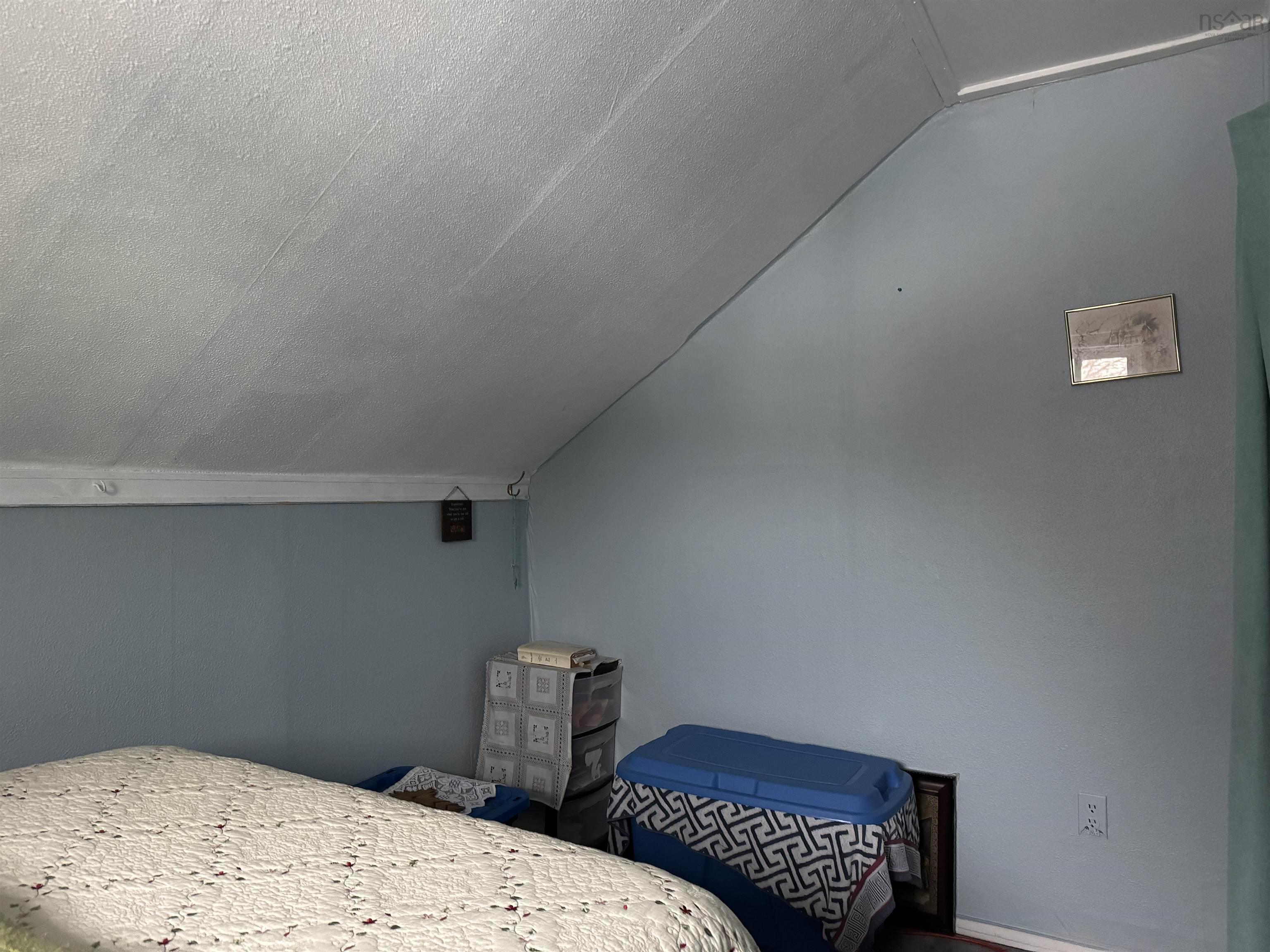 $179,000.00: 226 Main Street, Florence