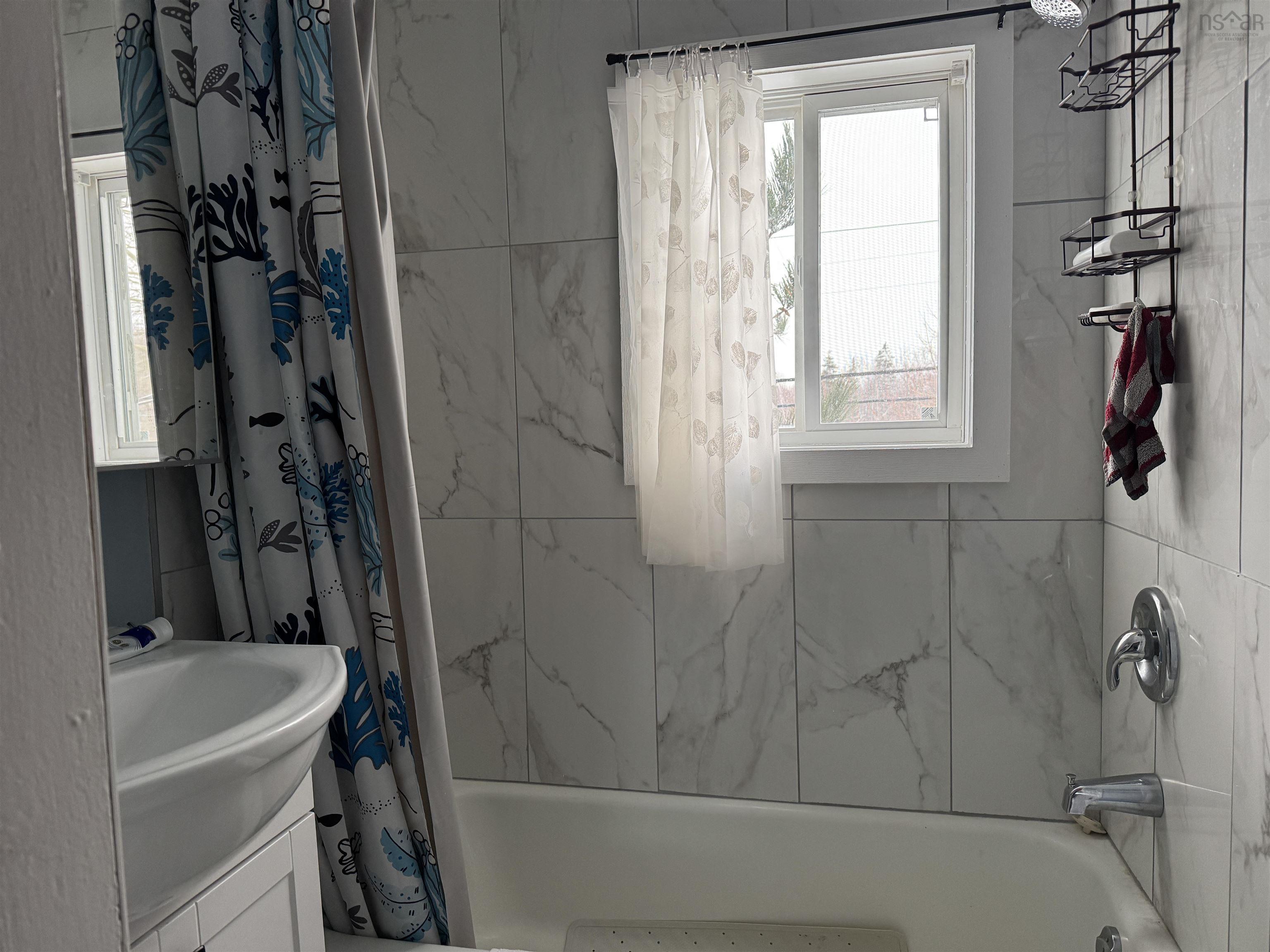 $179,000.00: 226 Main Street, Florence