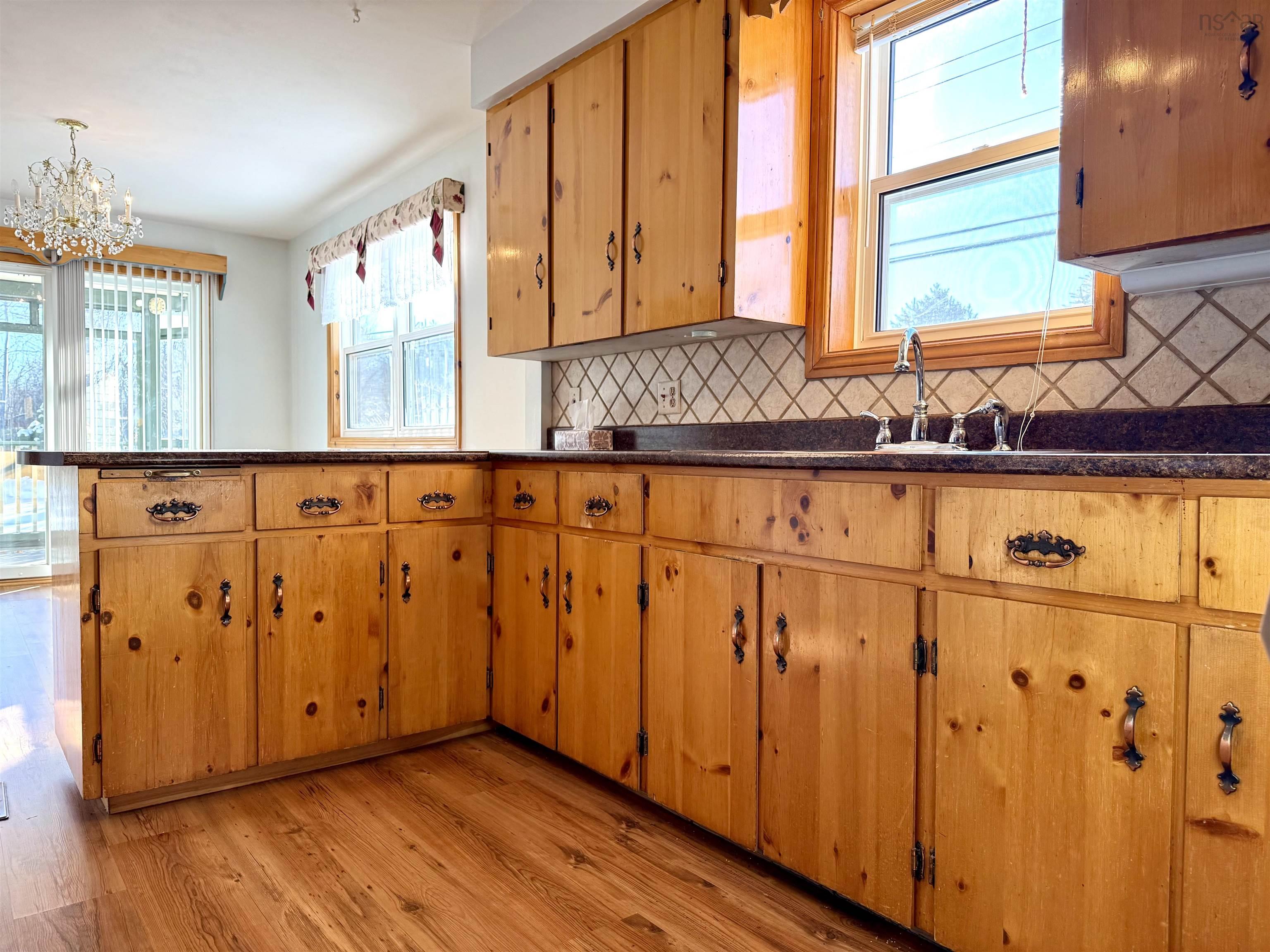 $329,000.00: 46 Cornwall Street, Amherst