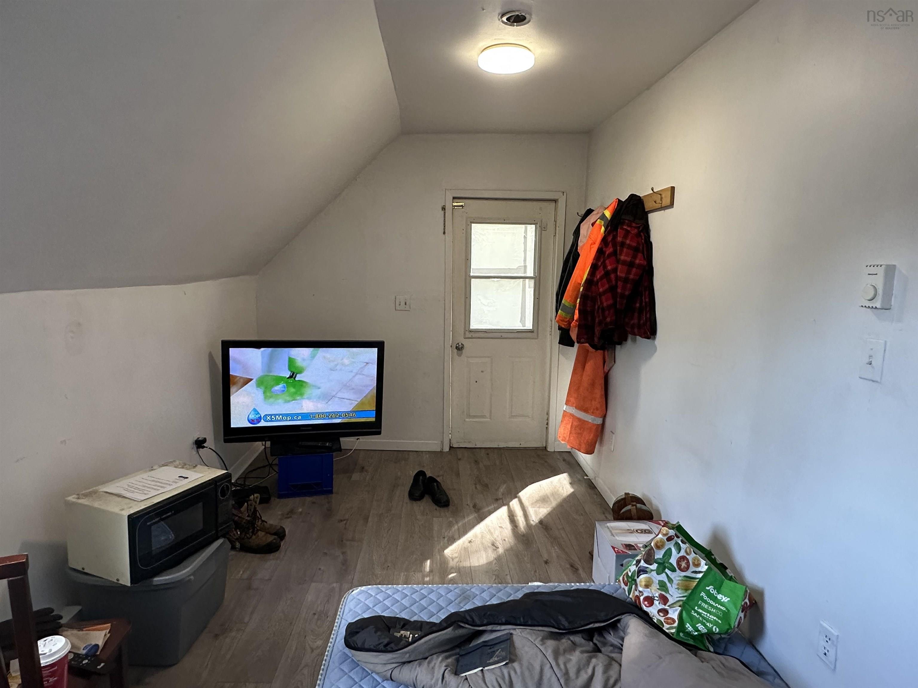 $229,000.00: 112-4 MacKay Street, Stellarton