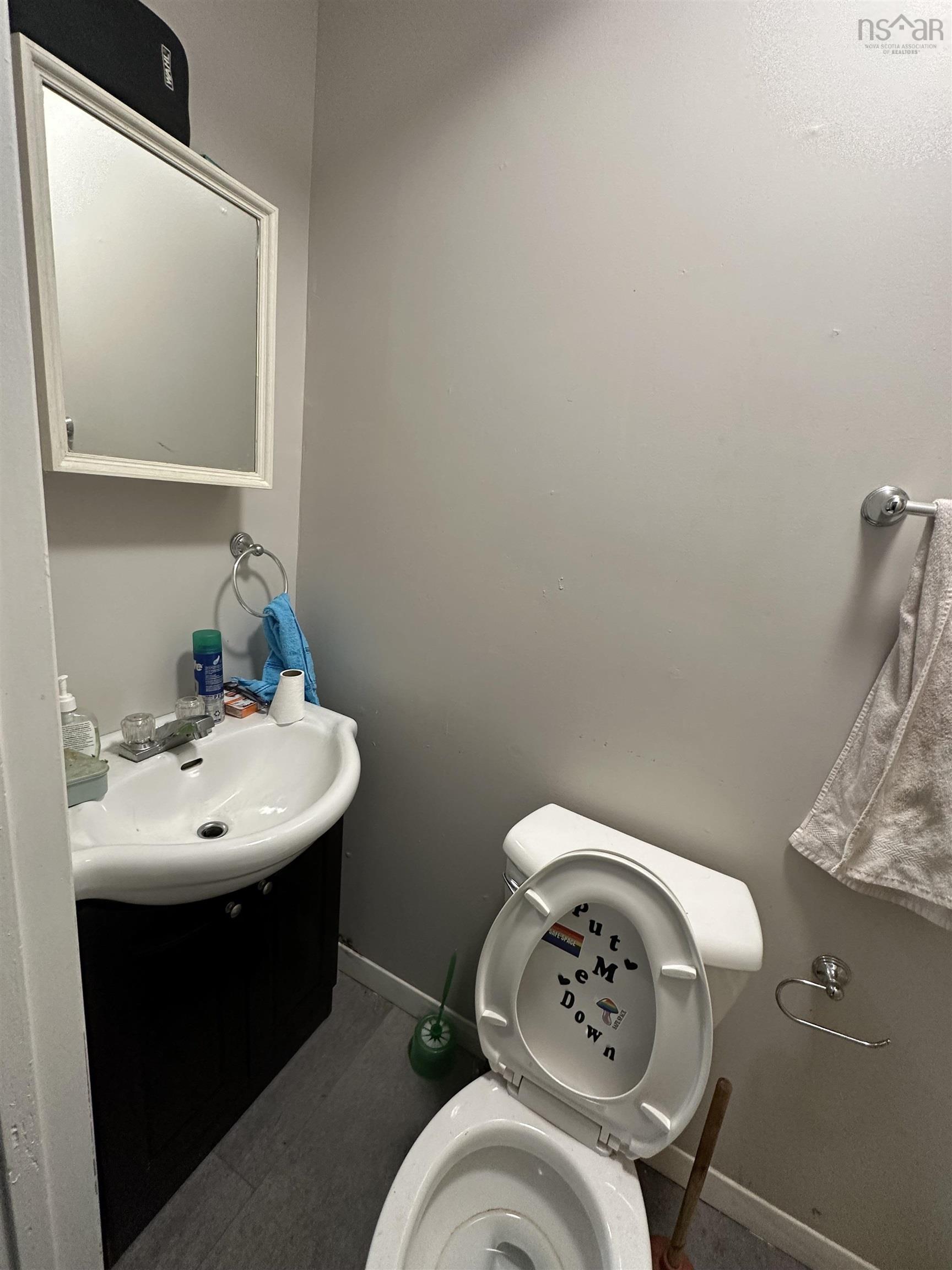 $229,000.00: 112-4 MacKay Street, Stellarton