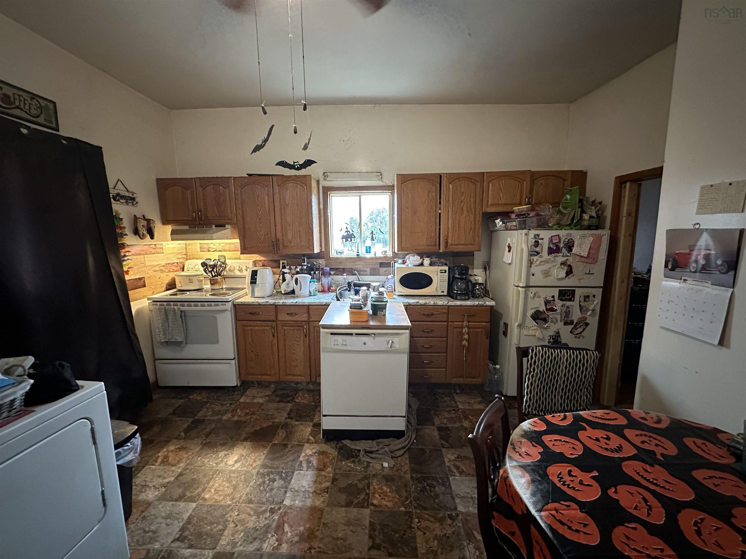 $229,000.00: 112-4 MacKay Street, Stellarton