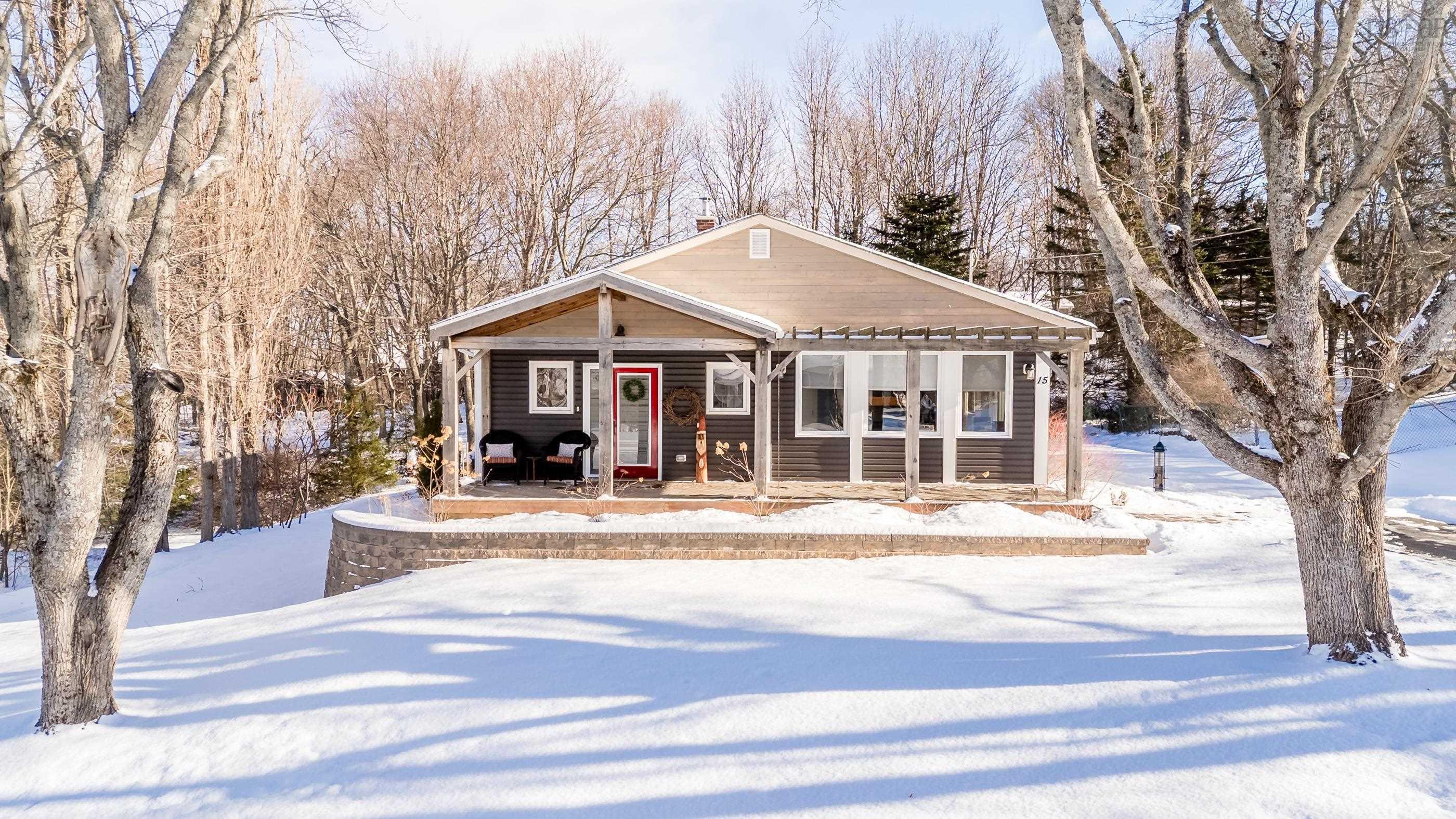 15 Hillcrest Avenue, Wolfville, NS (MLS® 202529523)