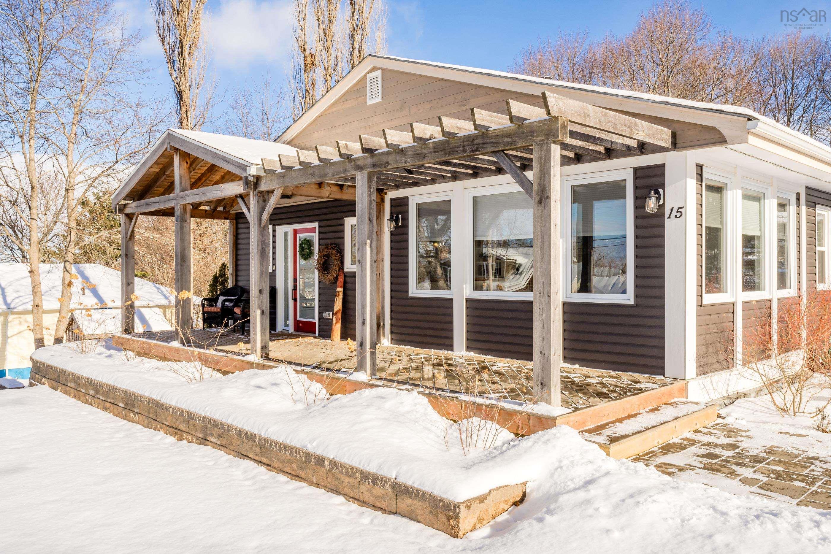 $699,000.00: 15 Hillcrest Avenue, Wolfville