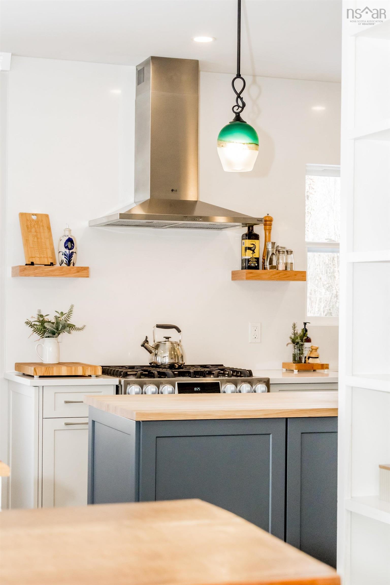 $699,000.00: 15 Hillcrest Avenue, Wolfville