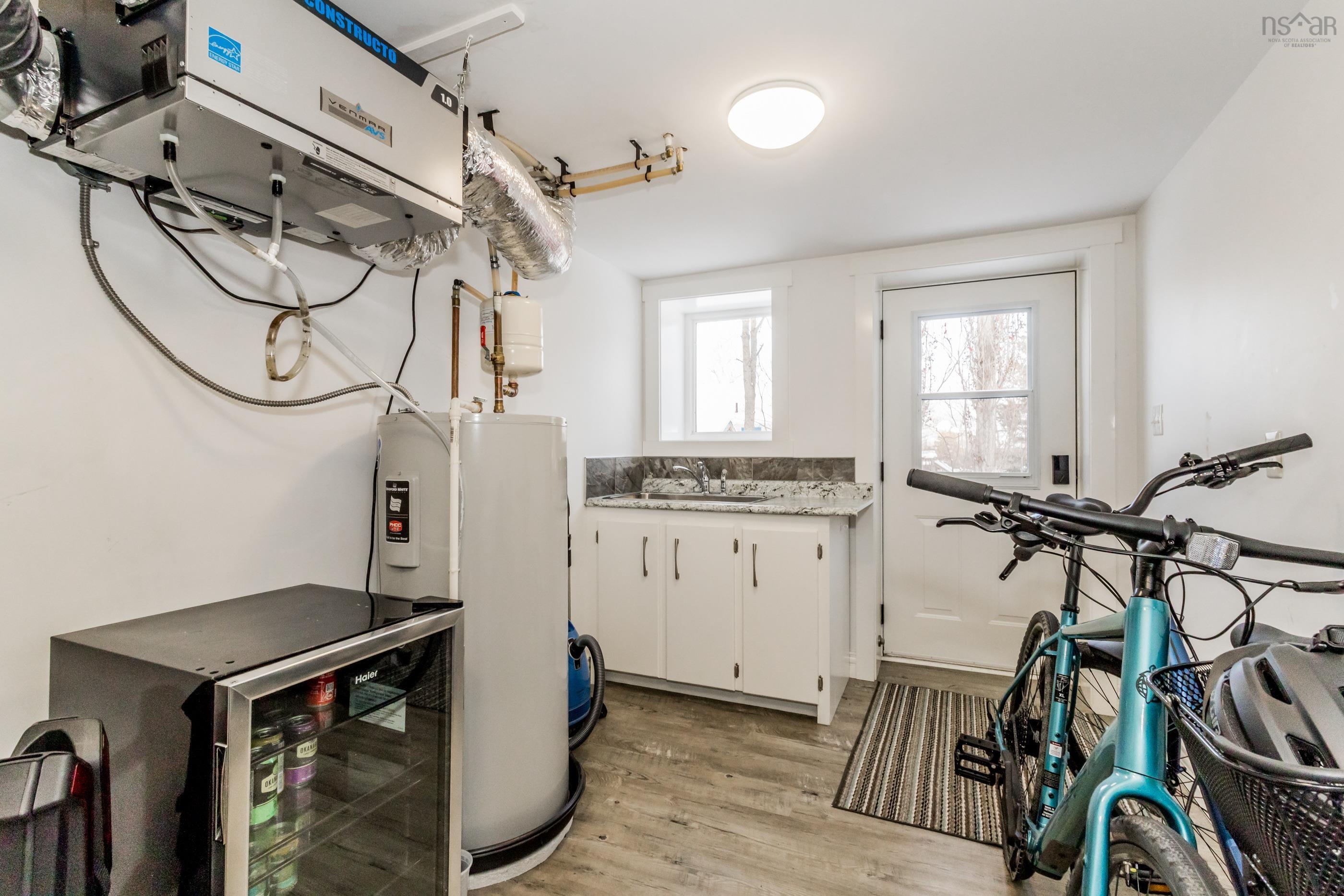 $699,000.00: 15 Hillcrest Avenue, Wolfville