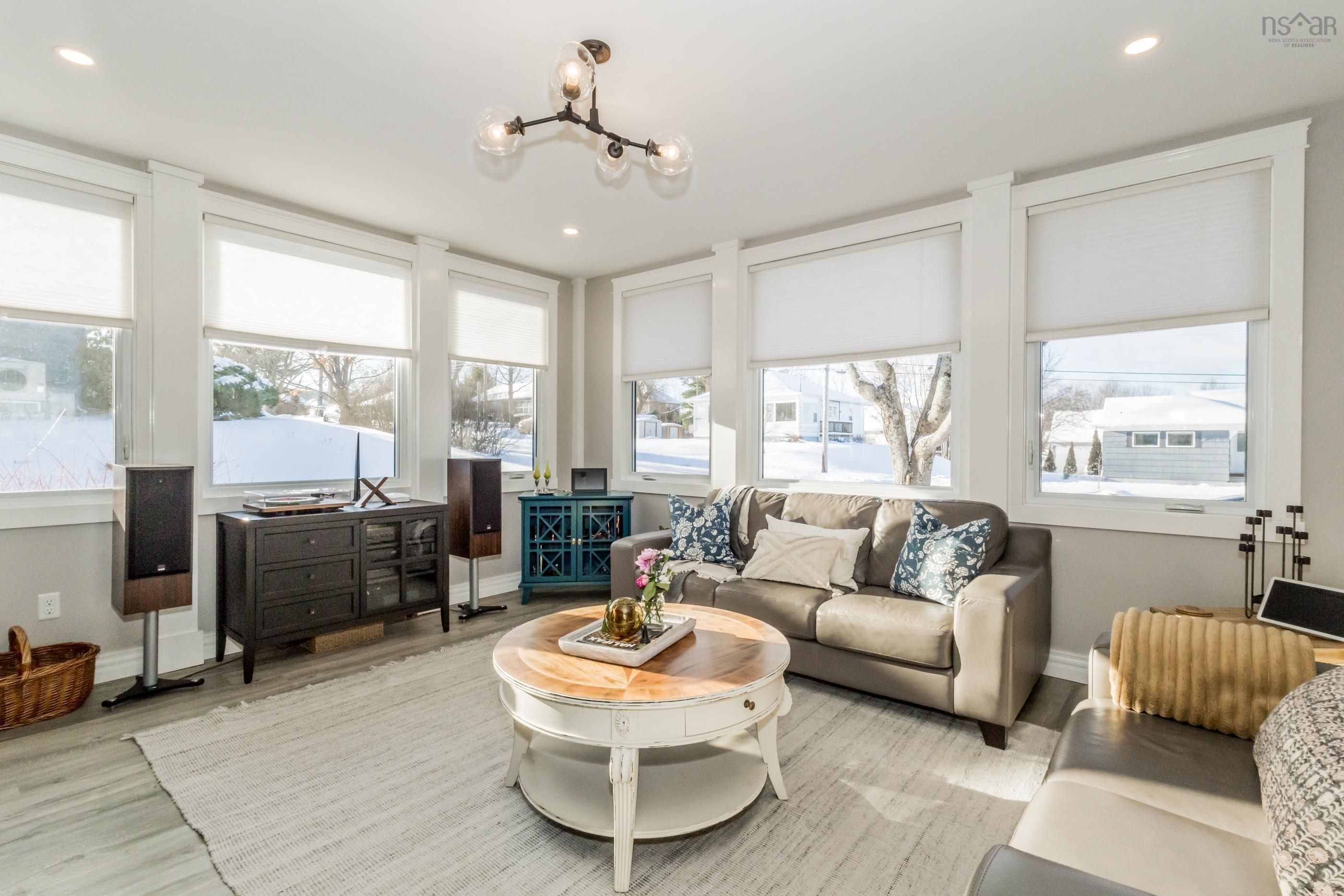 $699,000.00: 15 Hillcrest Avenue, Wolfville