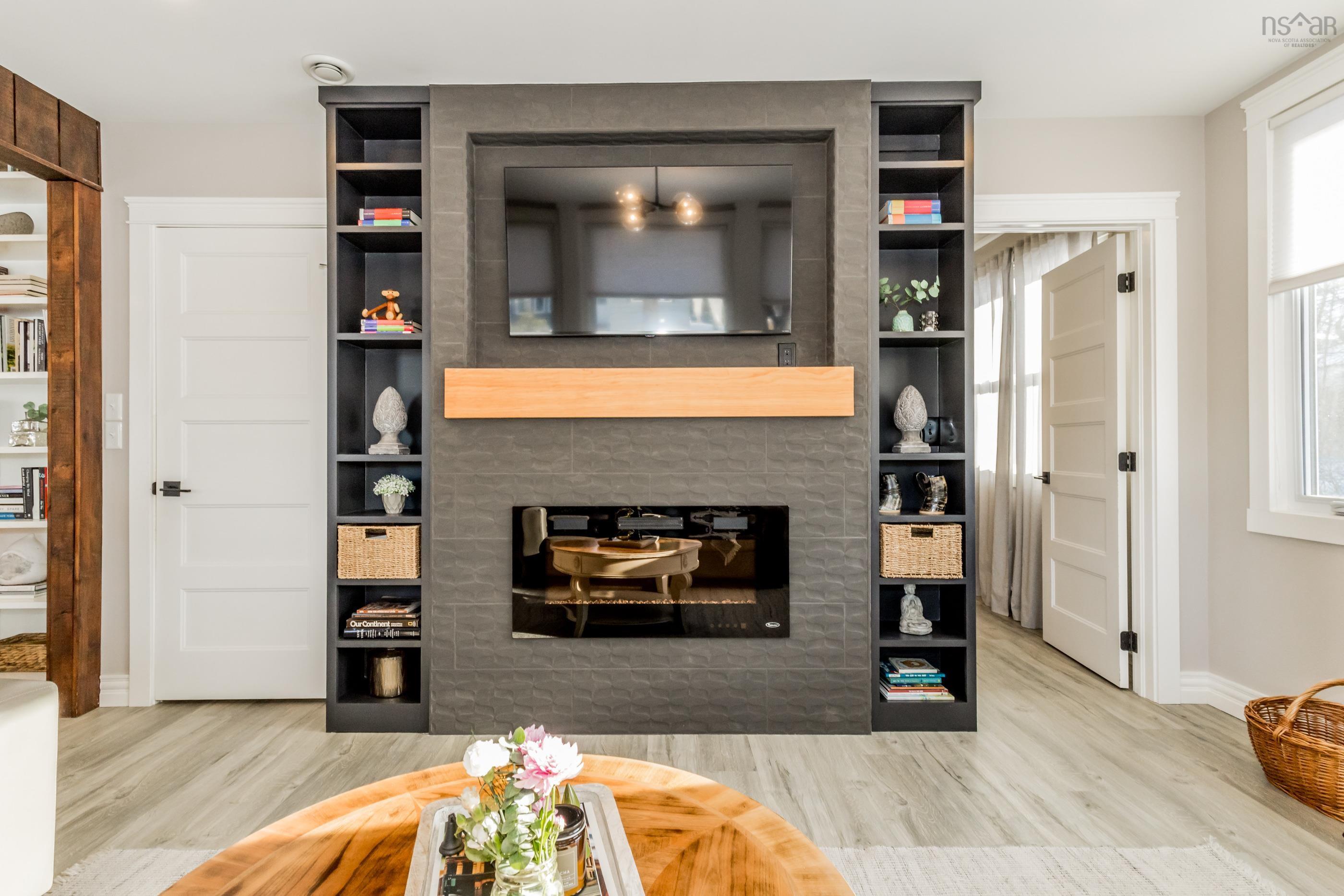 $699,000.00: 15 Hillcrest Avenue, Wolfville