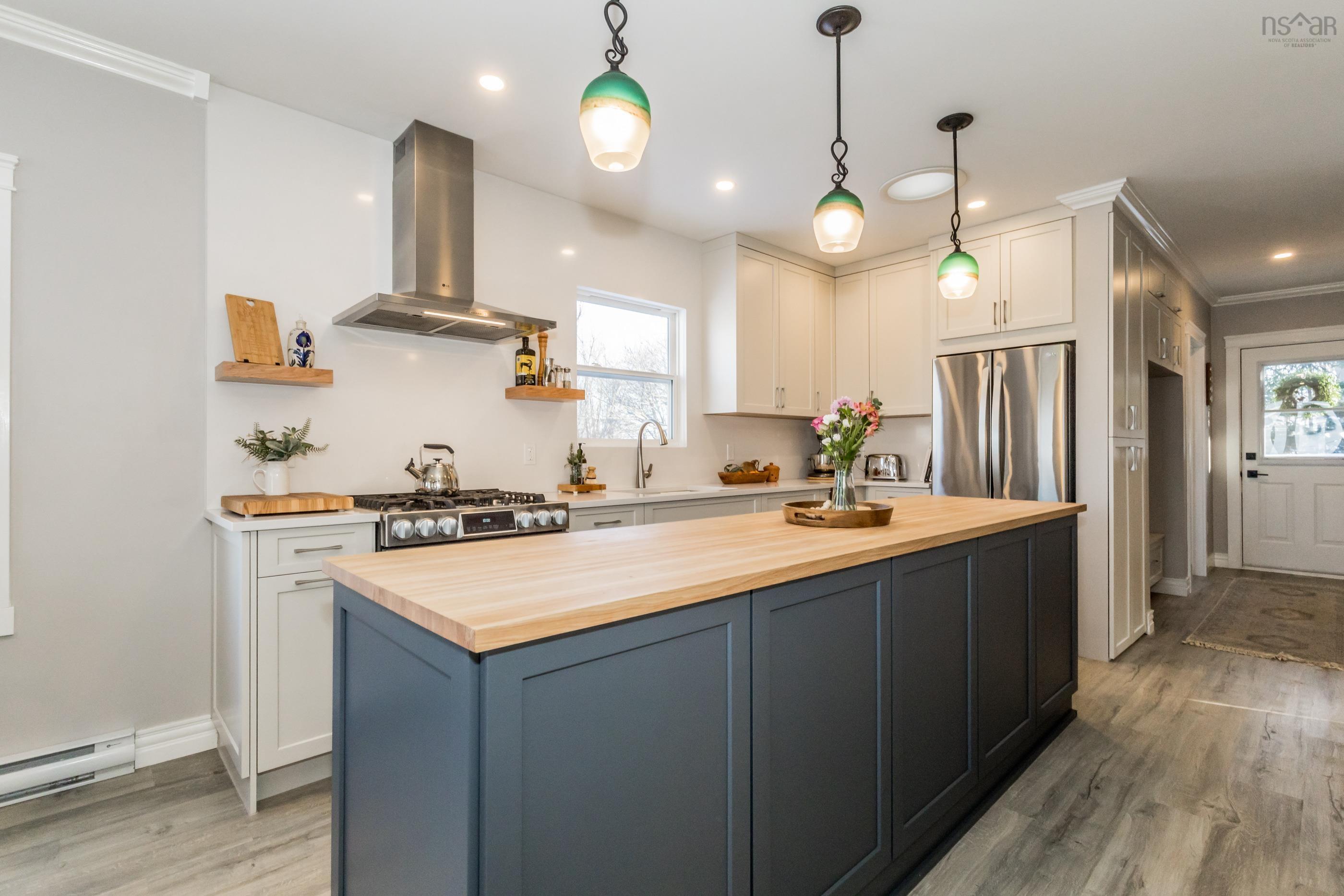 $699,000.00: 15 Hillcrest Avenue, Wolfville