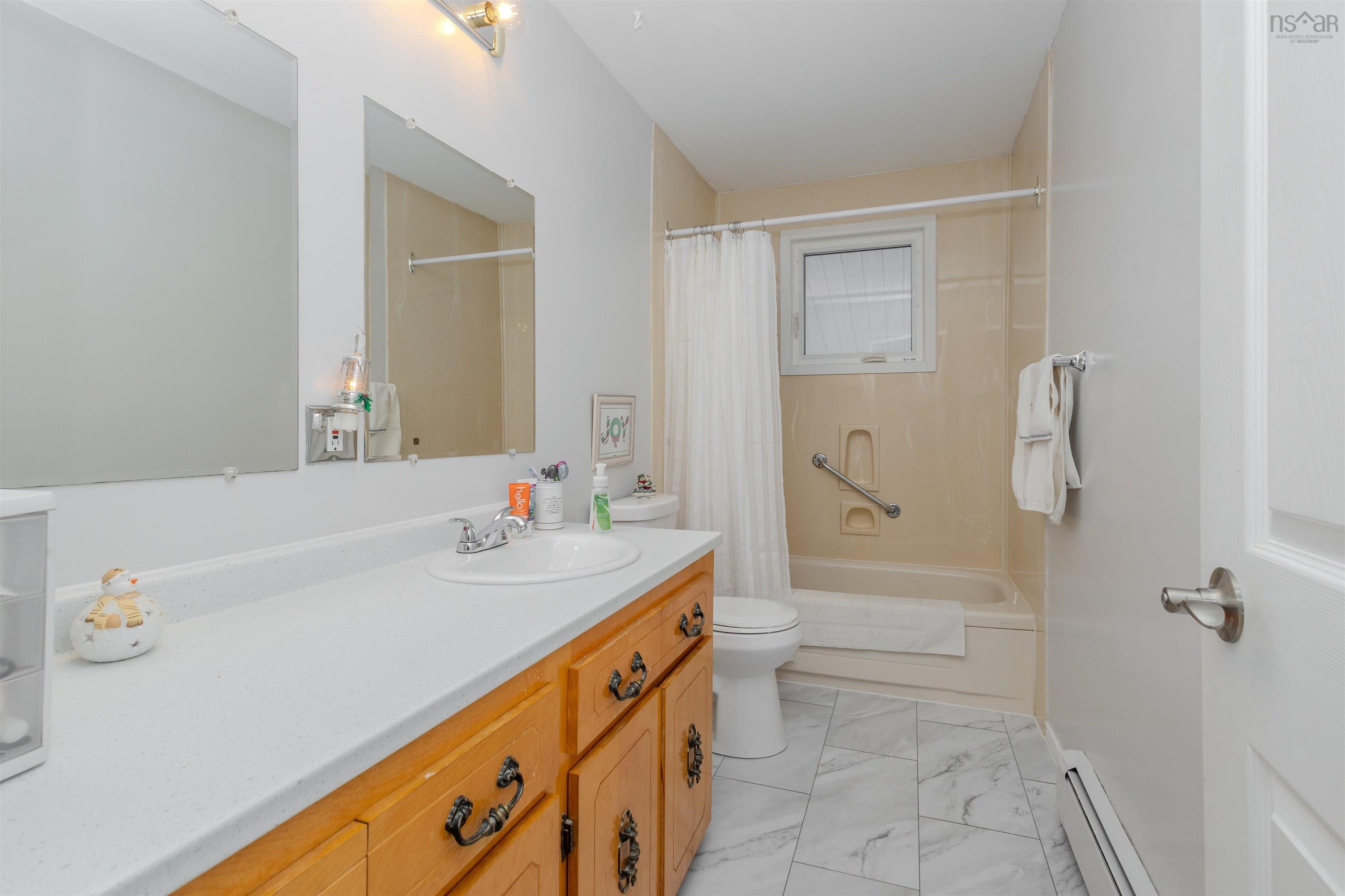 $325,000.00: 112 South Street, Glace Bay