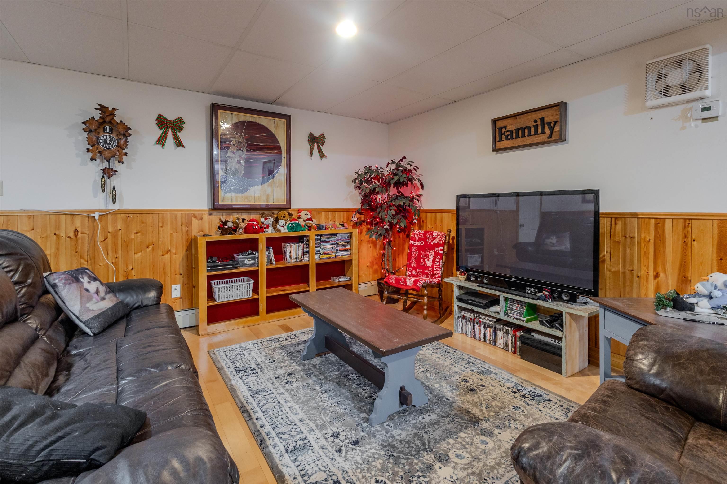 $325,000.00: 112 South Street, Glace Bay