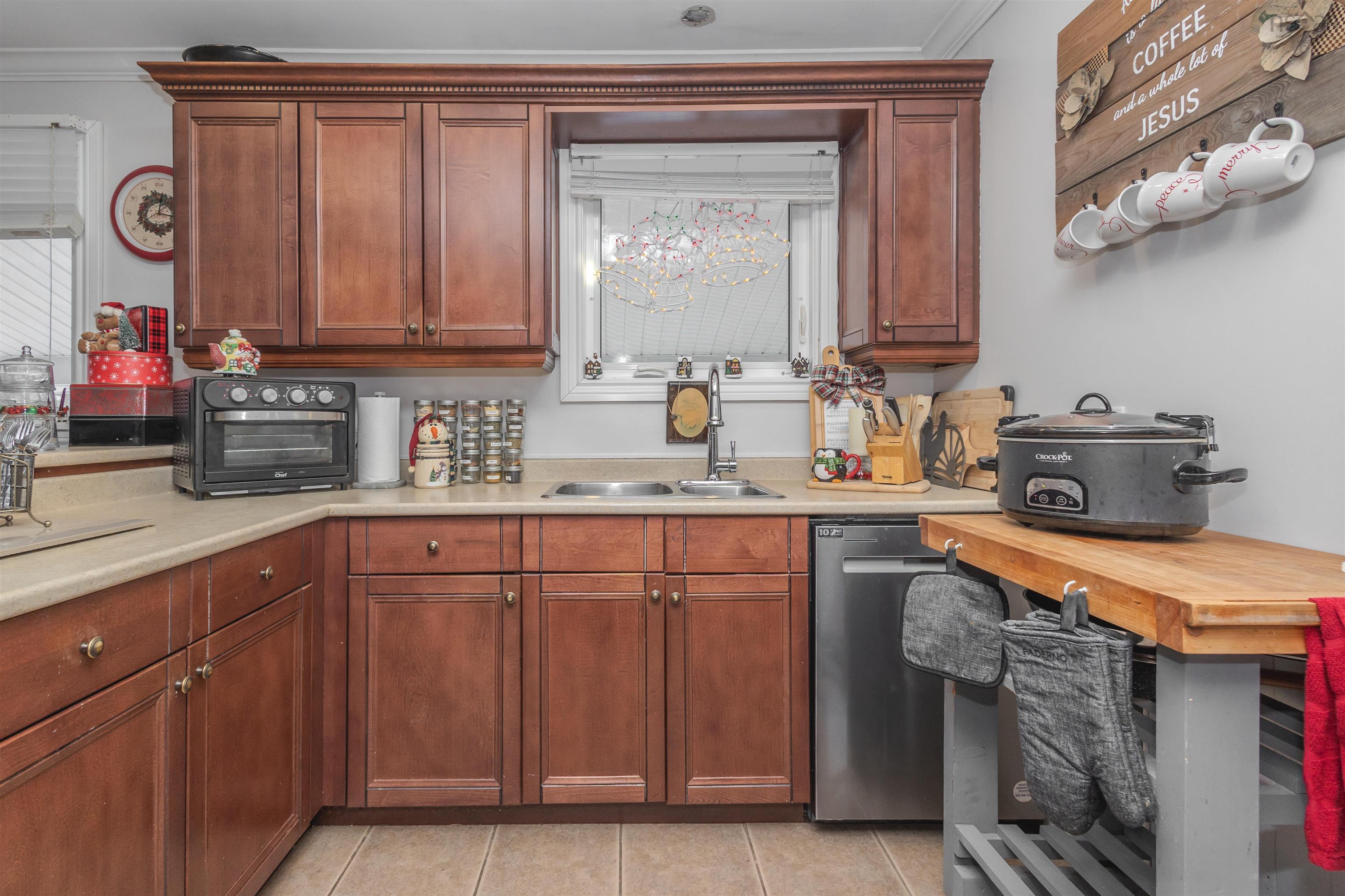 $325,000.00: 112 South Street, Glace Bay