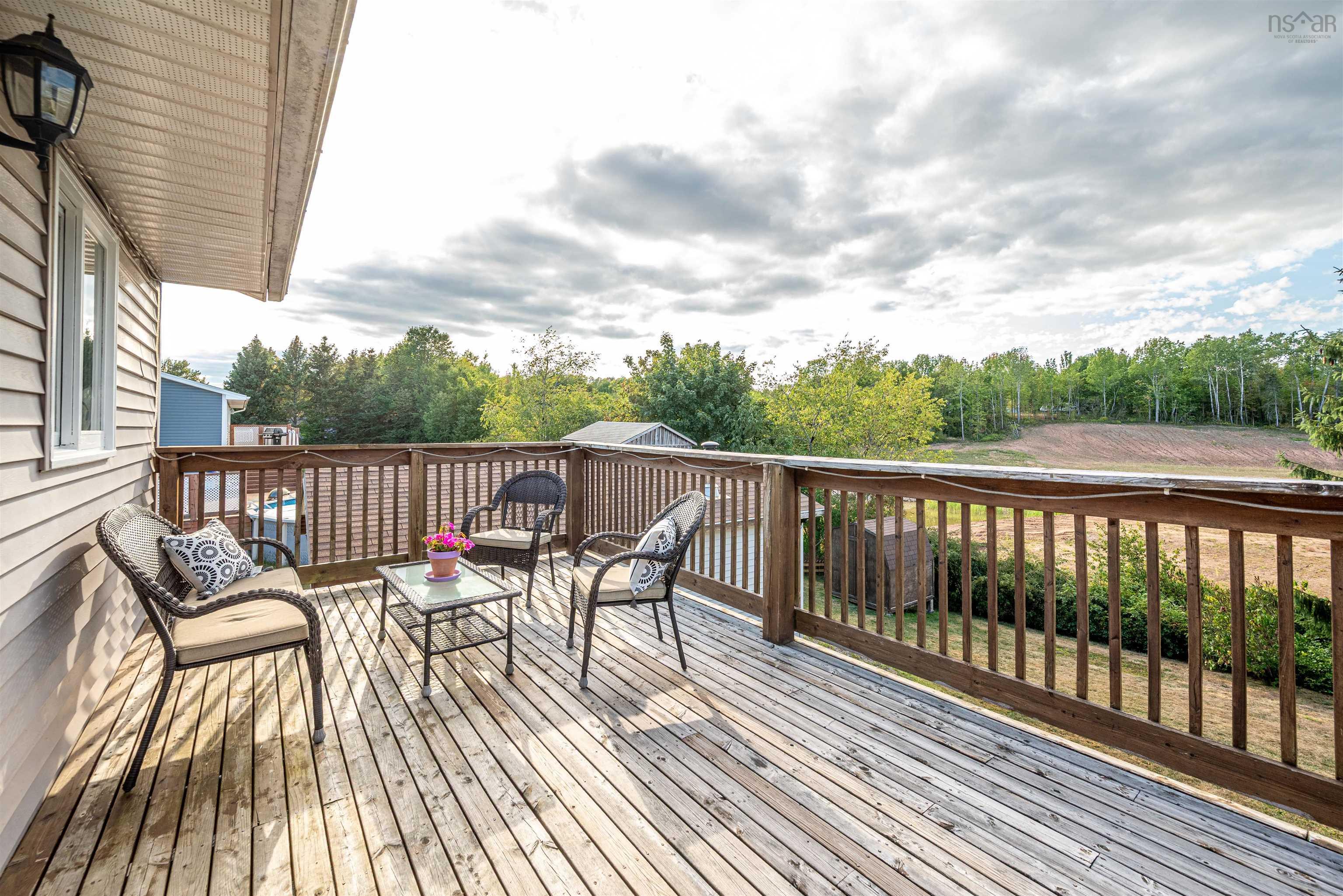 $425,000.00: 228 Falmouth Back Road, Falmouth