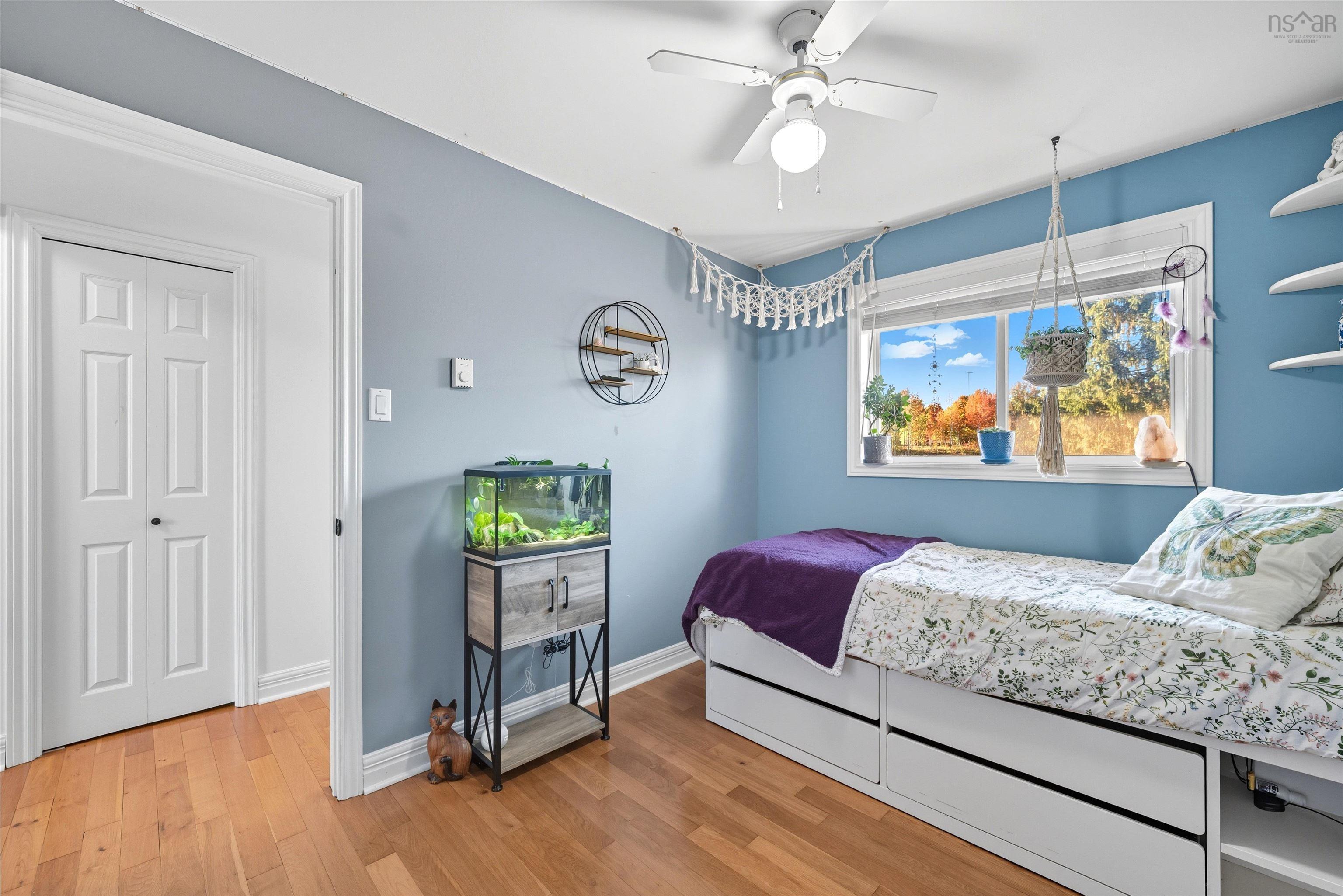 $425,000.00: 228 Falmouth Back Road, Falmouth