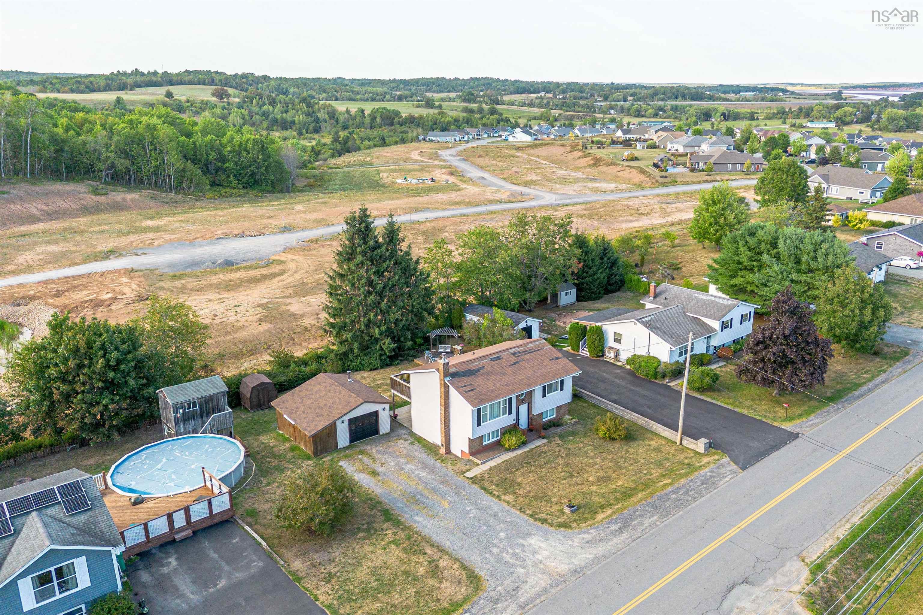 $425,000.00: 228 Falmouth Back Road, Falmouth