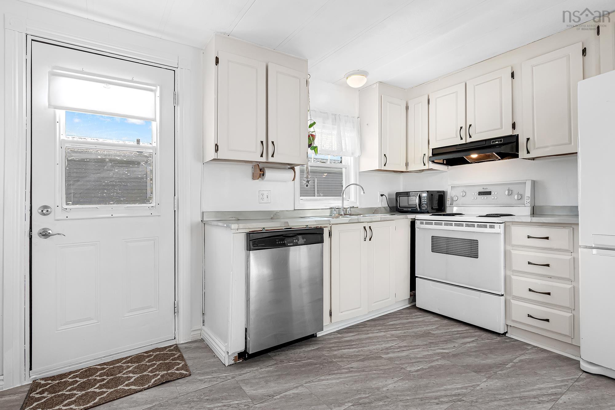 2 Cocoa Street, Dartmouth, NS (MLS 202529533)