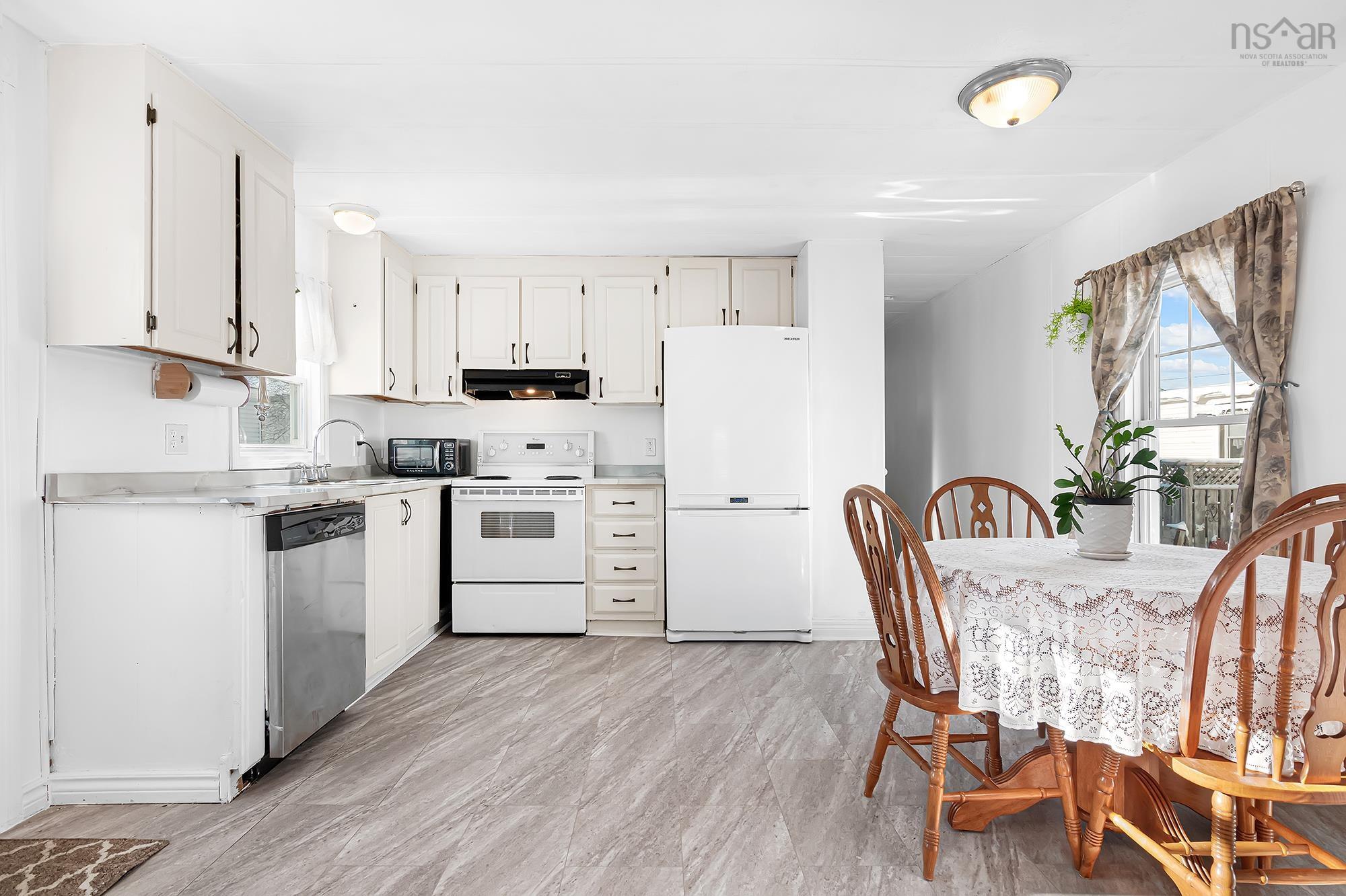 2 Cocoa Street, Dartmouth, NS (MLS 202529533)