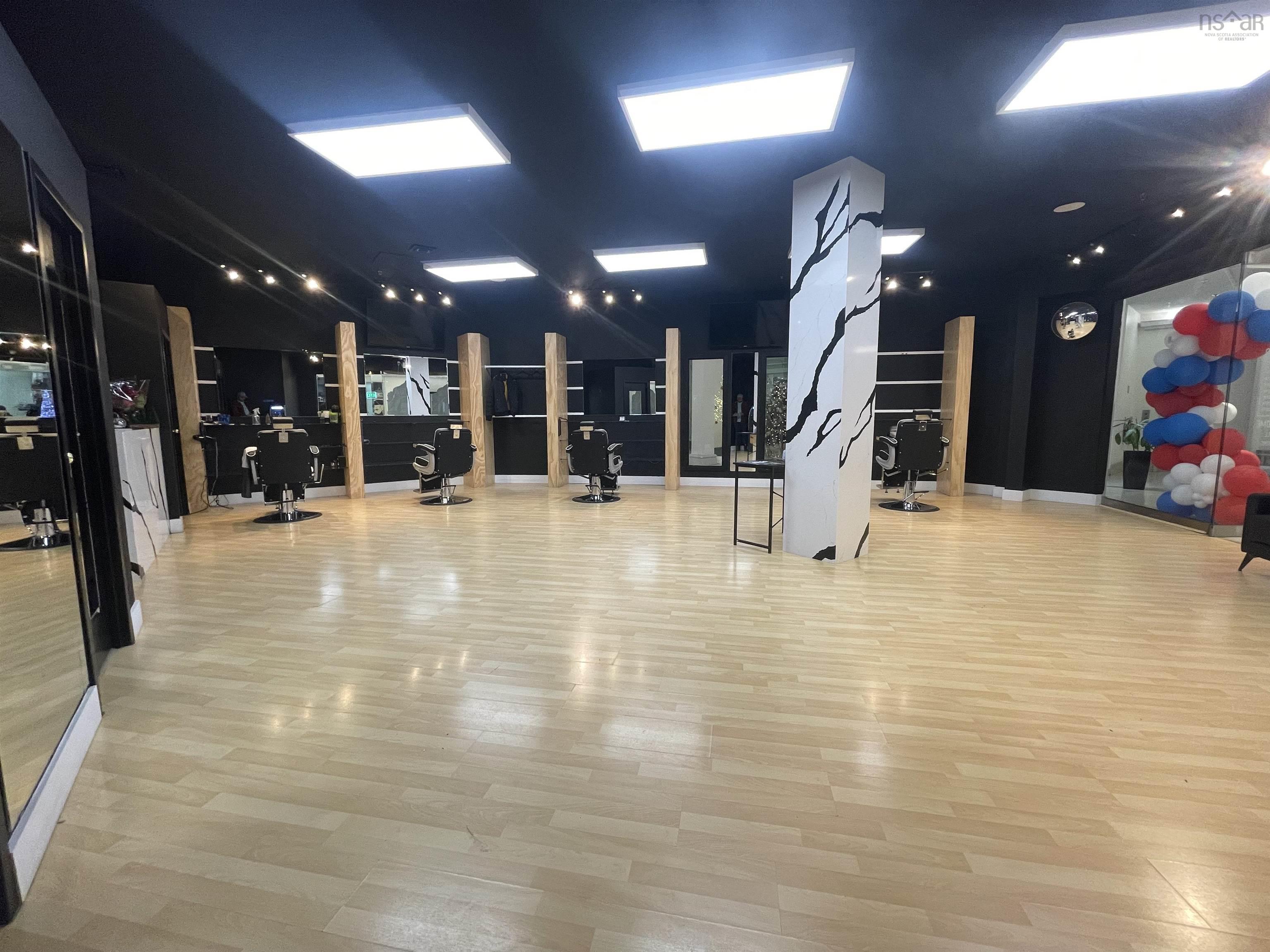 203 5640 Spring Garden Road, Halifax, NS (MLS 202529557)