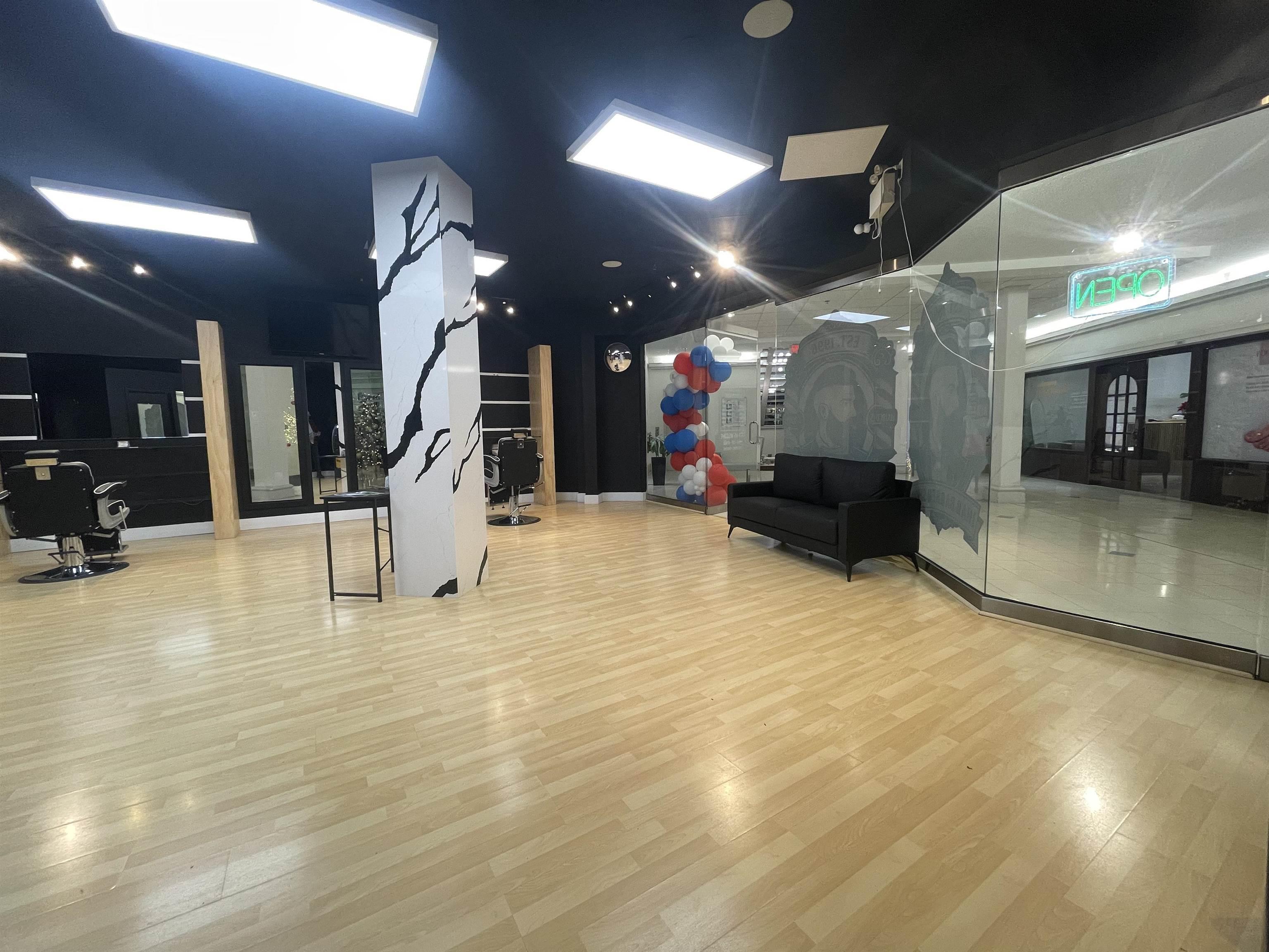 203 5640 Spring Garden Road, Halifax, NS (MLS 202529557)