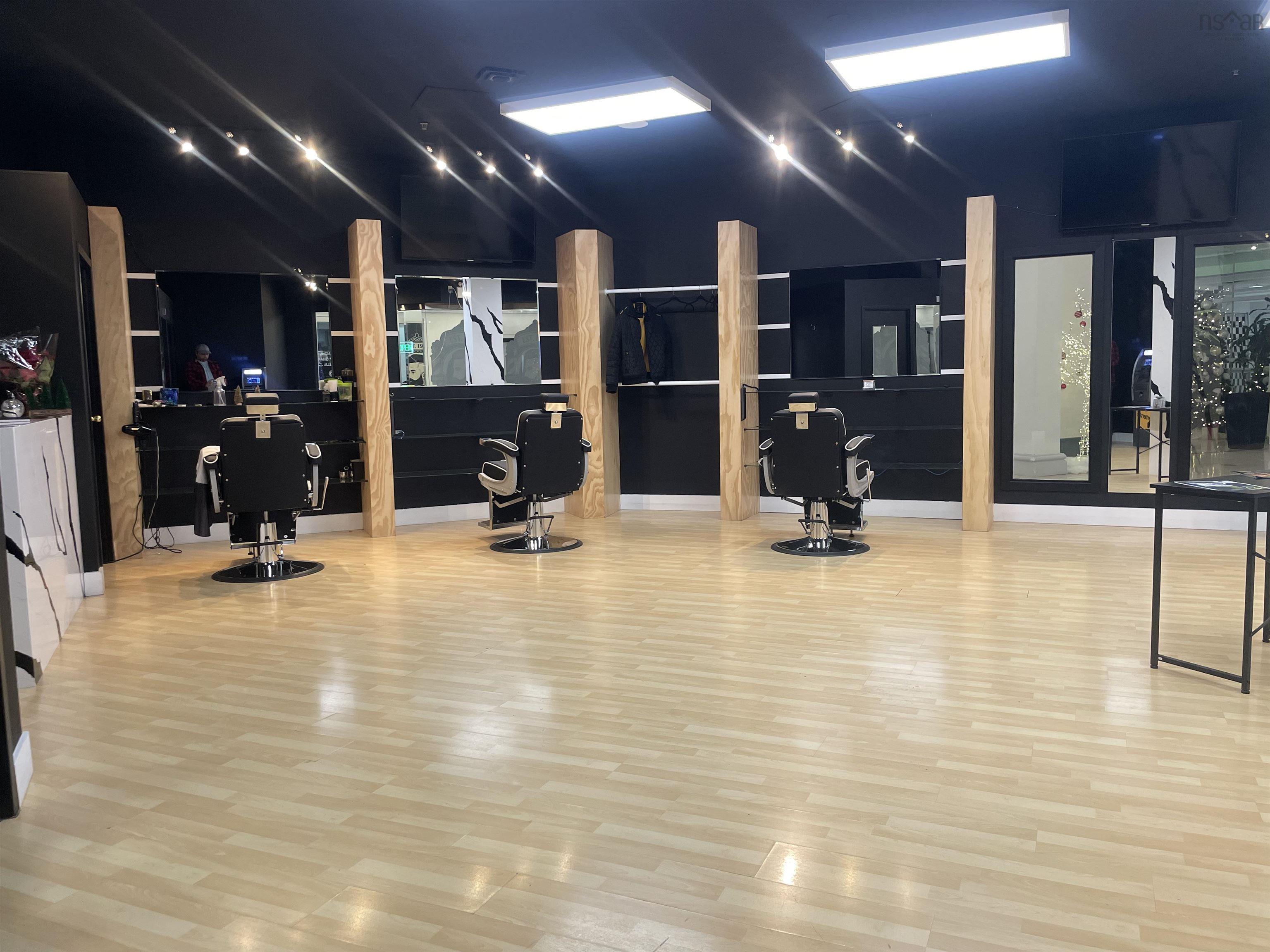 203 5640 Spring Garden Road, Halifax, NS (MLS 202529557)