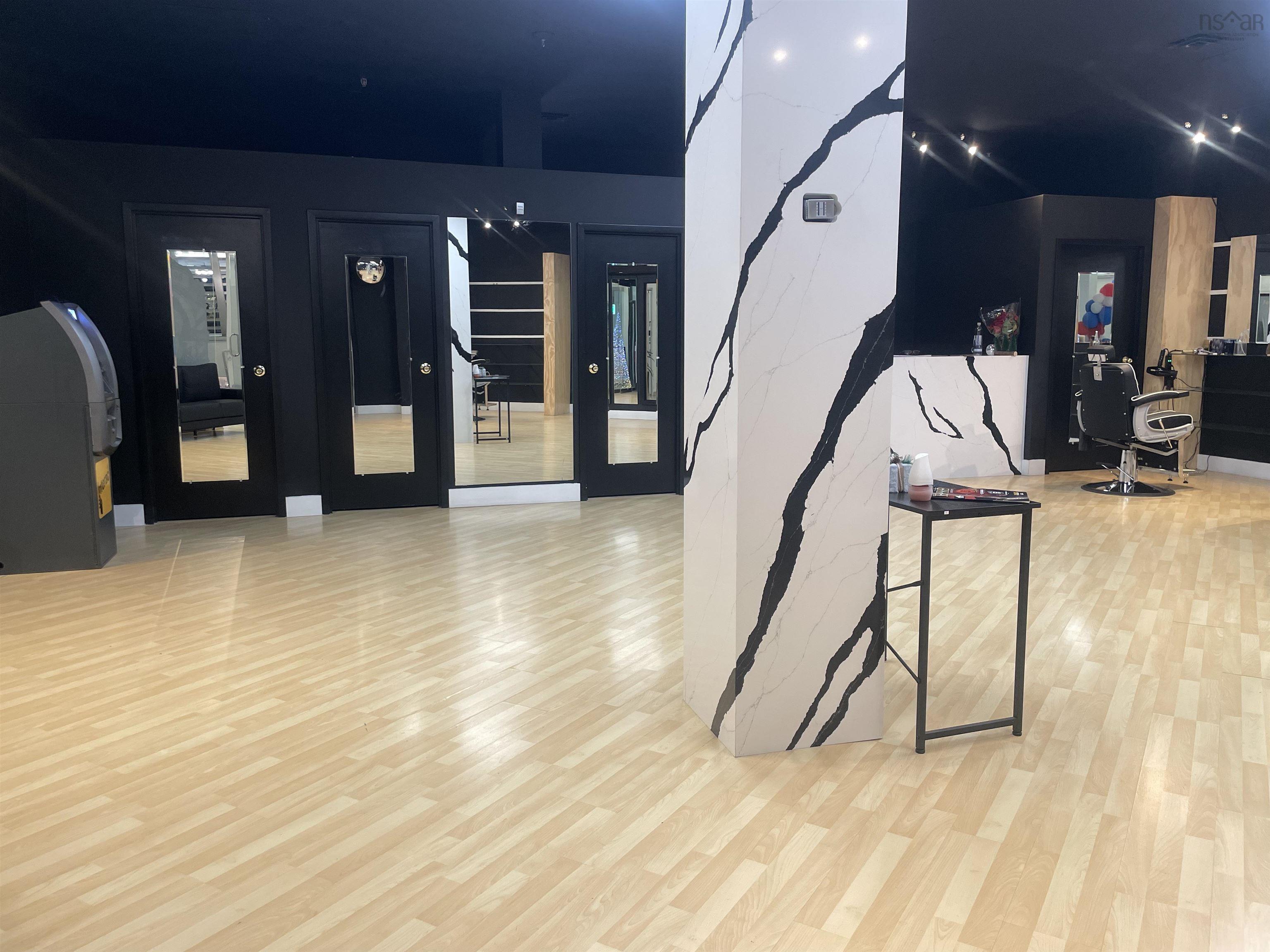 203 5640 Spring Garden Road, Halifax, NS (MLS 202529557)