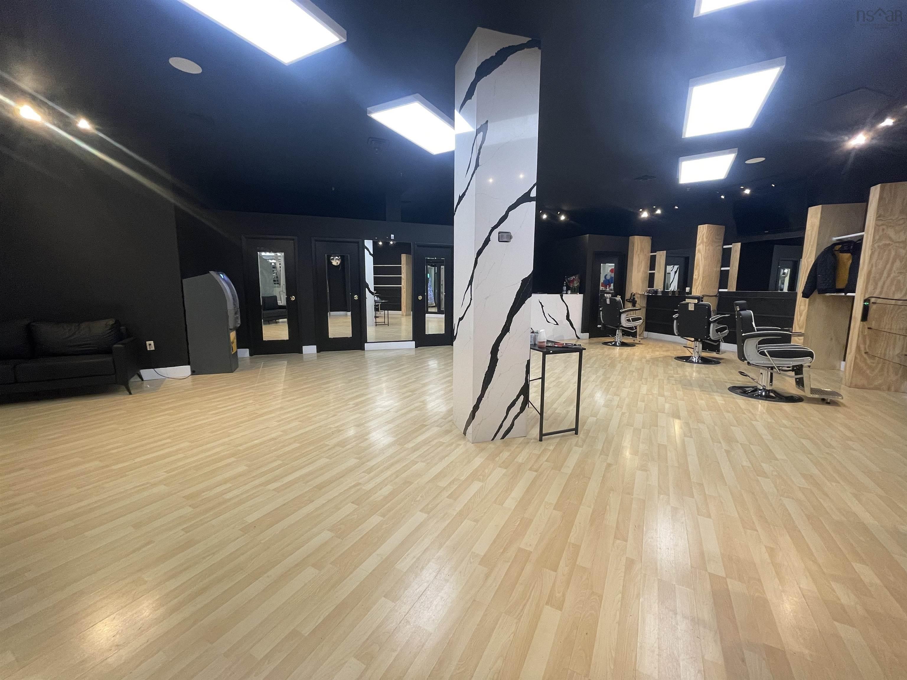 203 5640 Spring Garden Road, Halifax, NS (MLS 202529557)