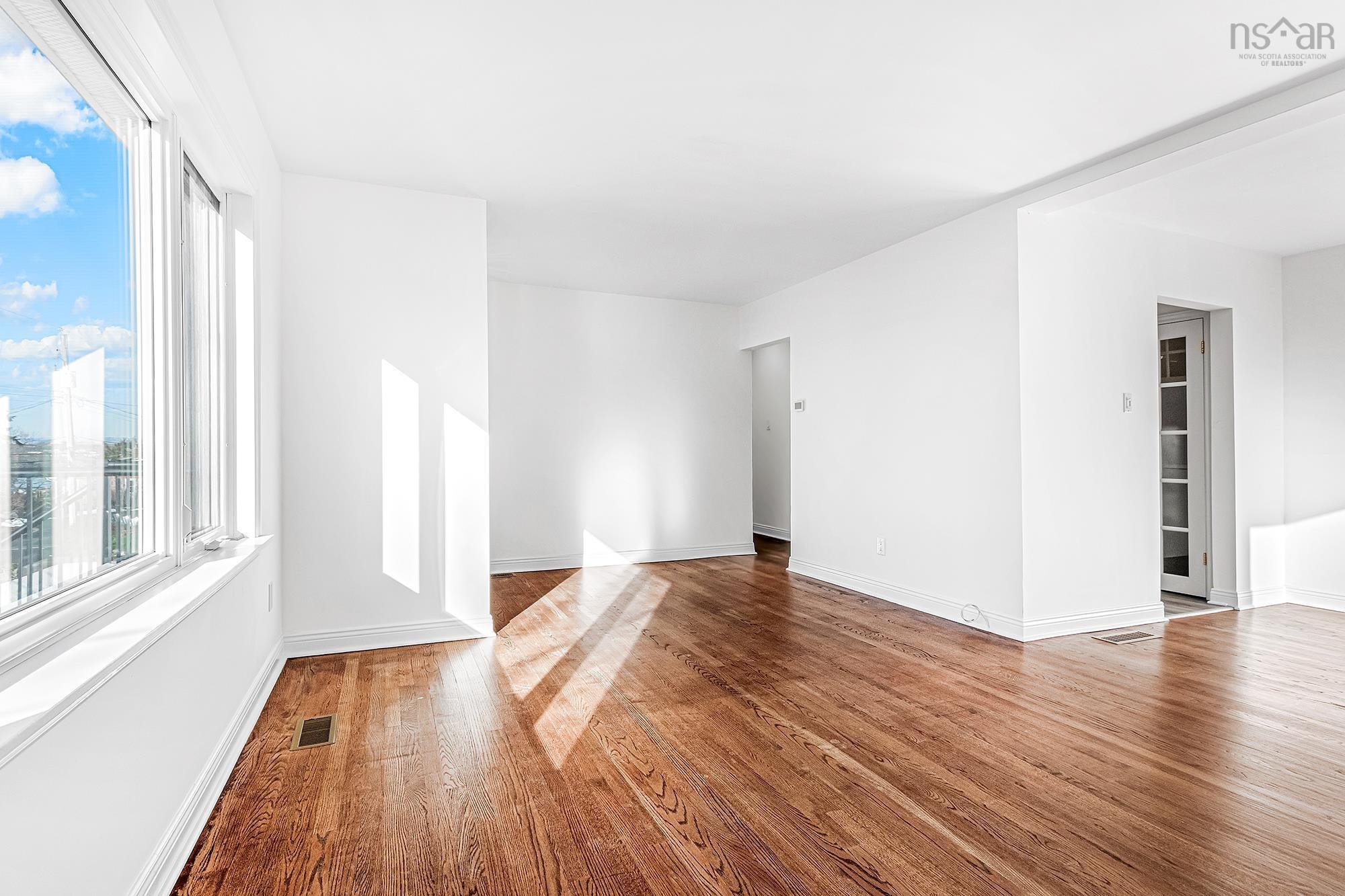 $584,900.00: 55 Helene Avenue, Dartmouth