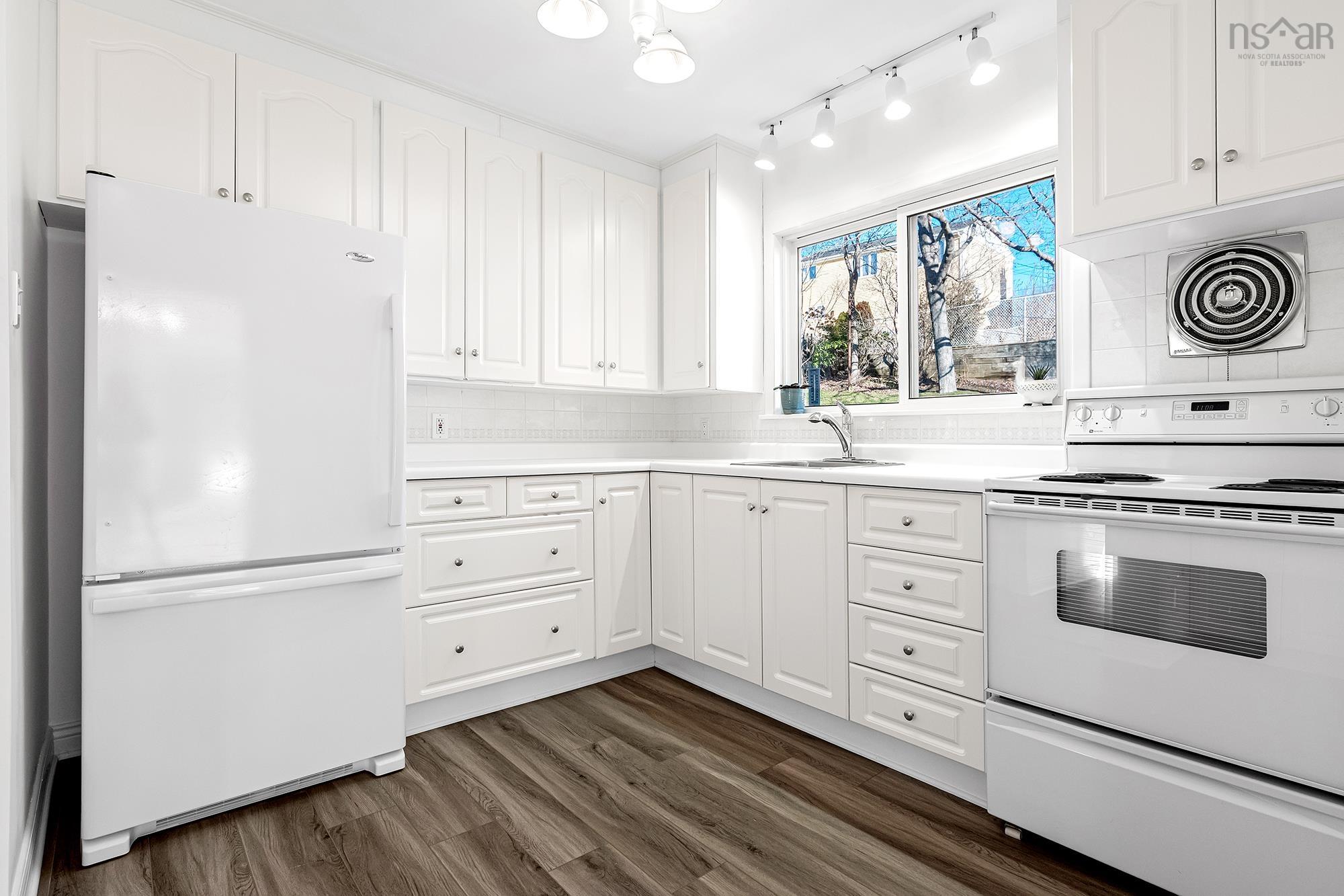 $584,900.00: 55 Helene Avenue, Dartmouth