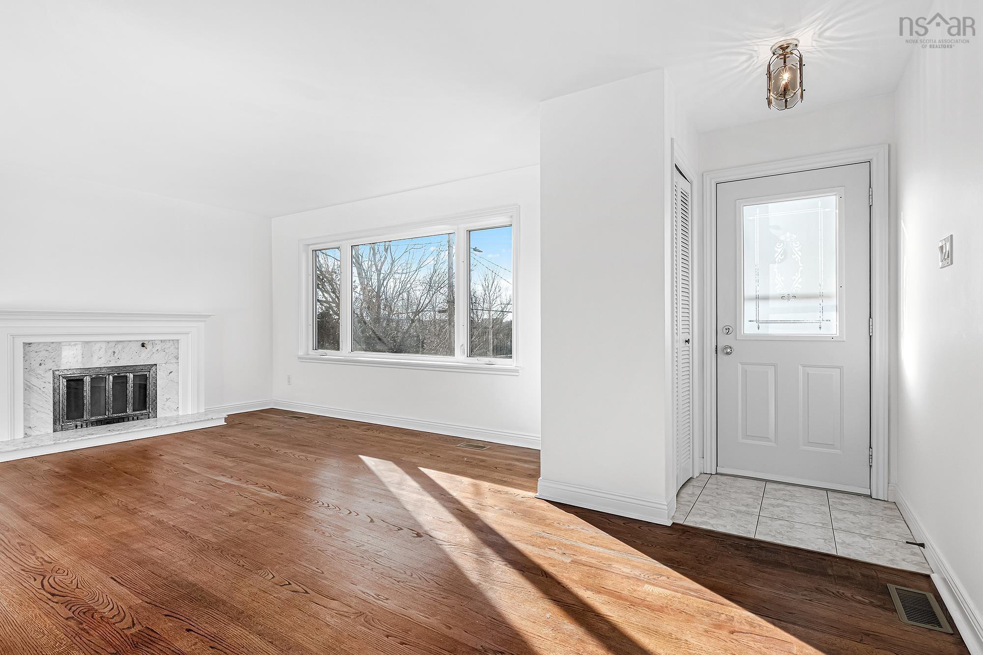 $584,900.00: 55 Helene Avenue, Dartmouth