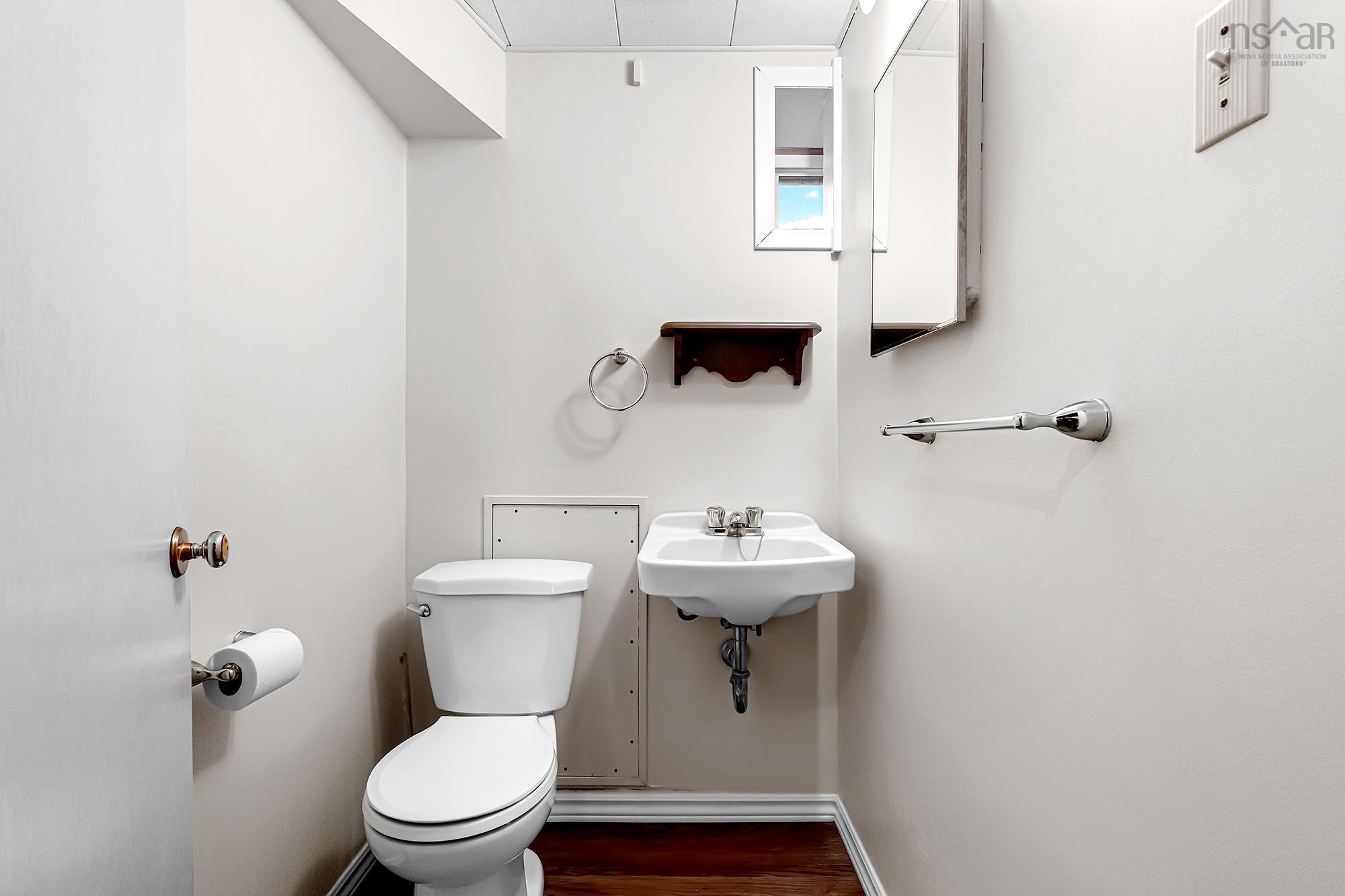 $584,900.00: 55 Helene Avenue, Dartmouth