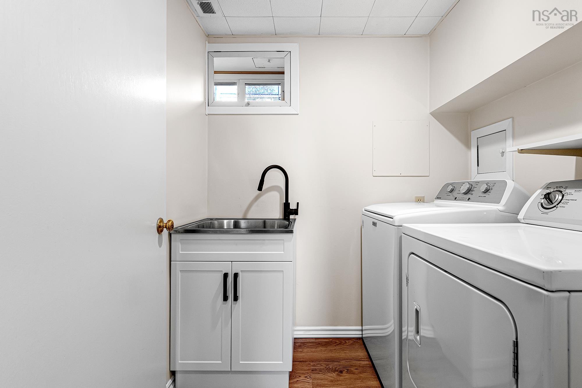 $584,900.00: 55 Helene Avenue, Dartmouth