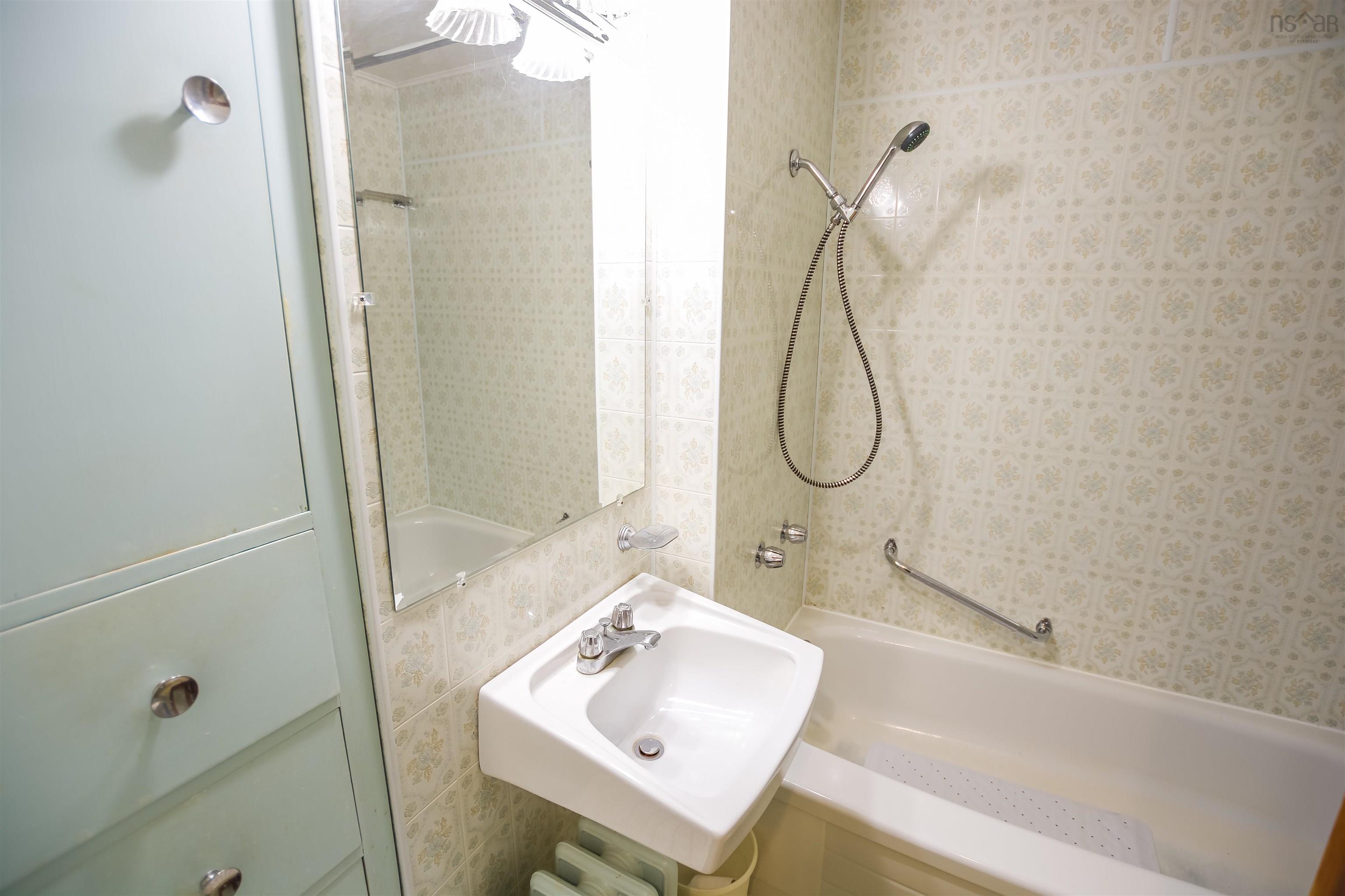 $297,500.00: 3152 Highway 1, Belliveaus Cove