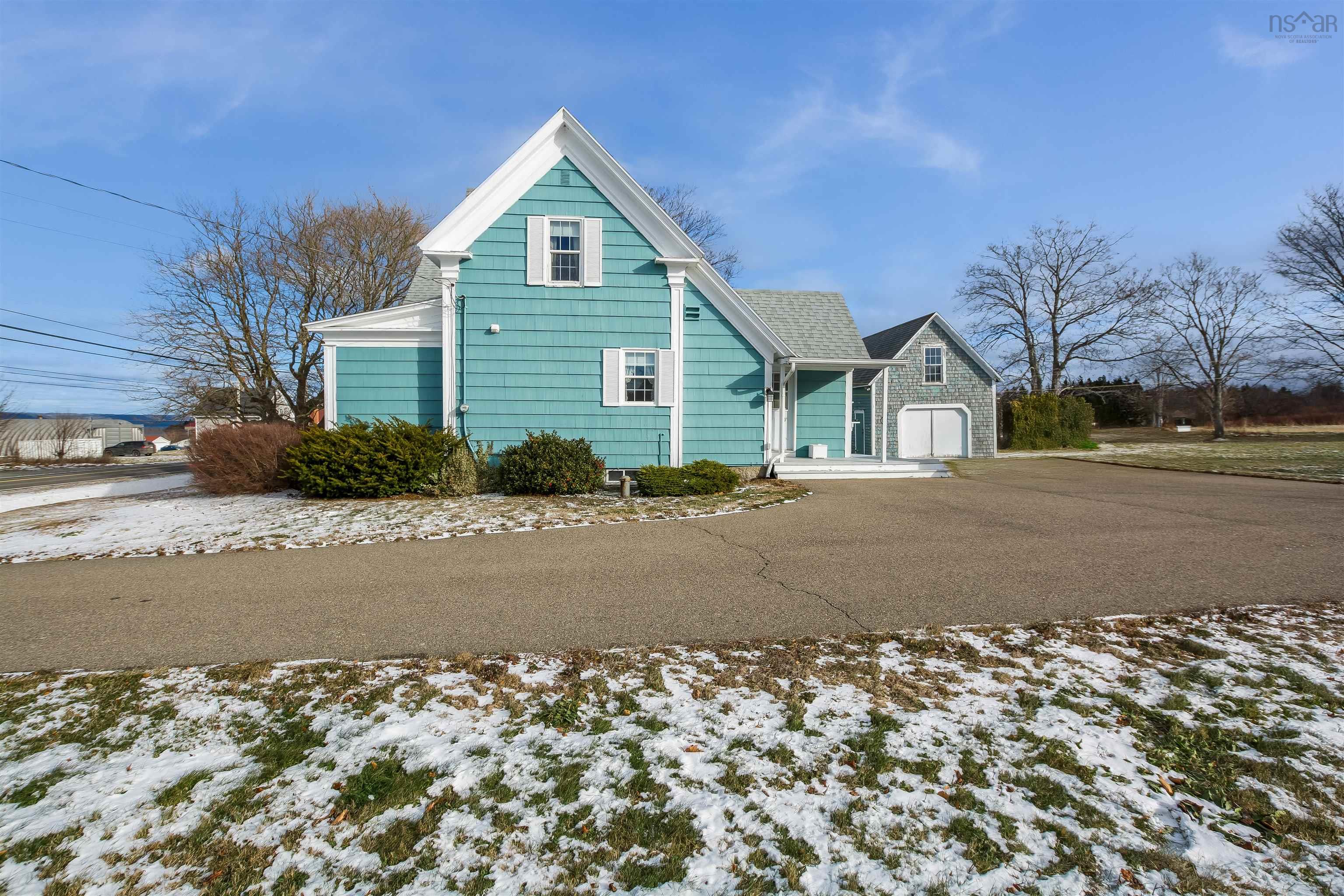 $297,500.00: 3152 Highway 1, Belliveaus Cove