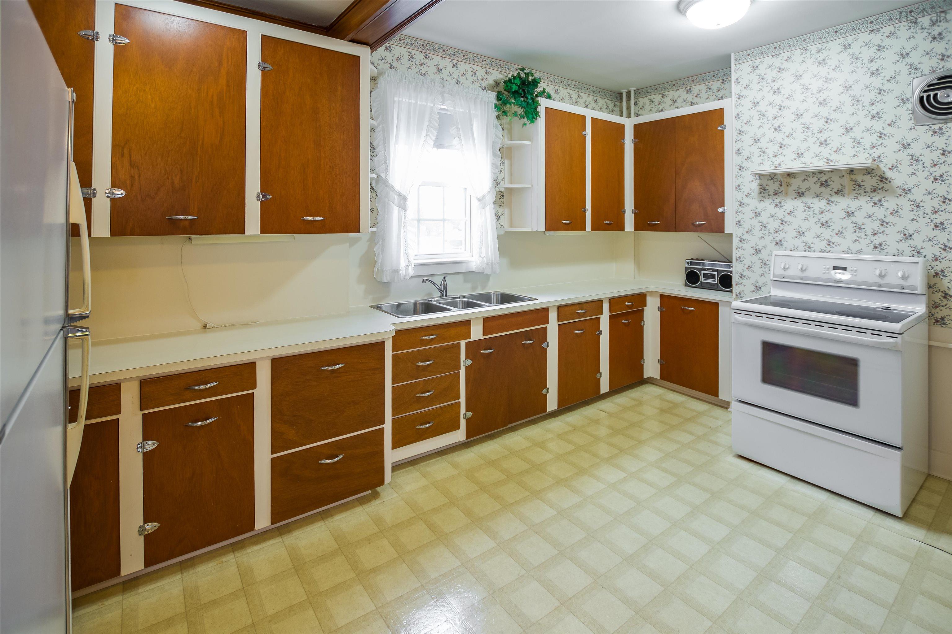 $297,500.00: 3152 Highway 1, Belliveaus Cove