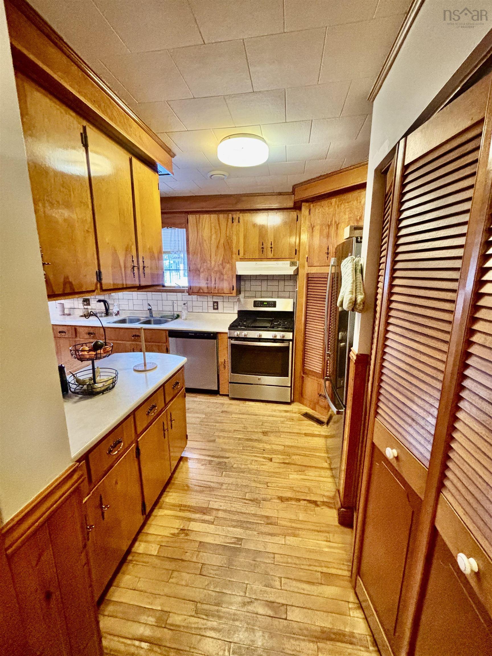 $379,900.00: 962 Highway 202, West Gore