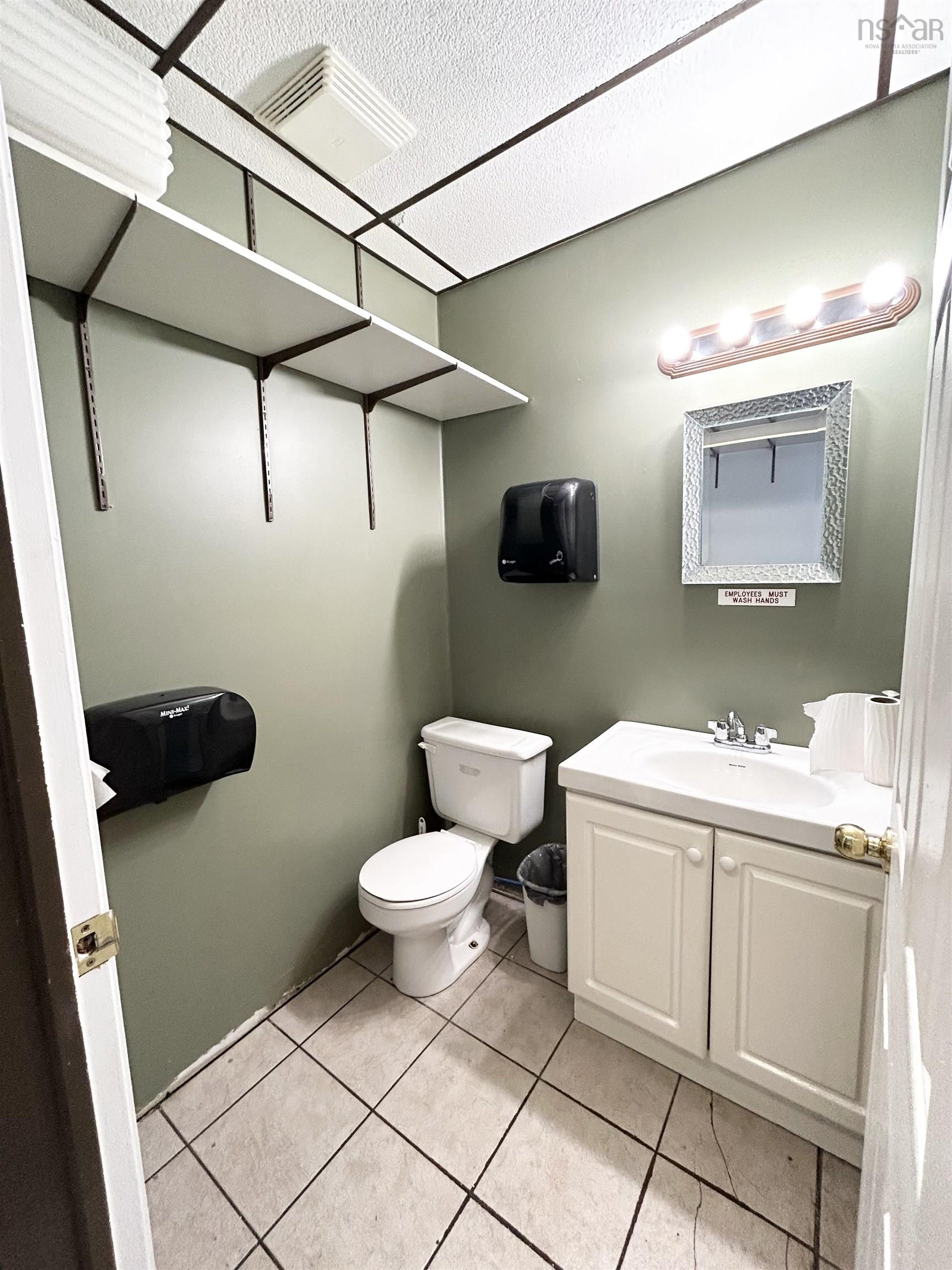 $750,000.00: 13953 Highway 6, Wallace